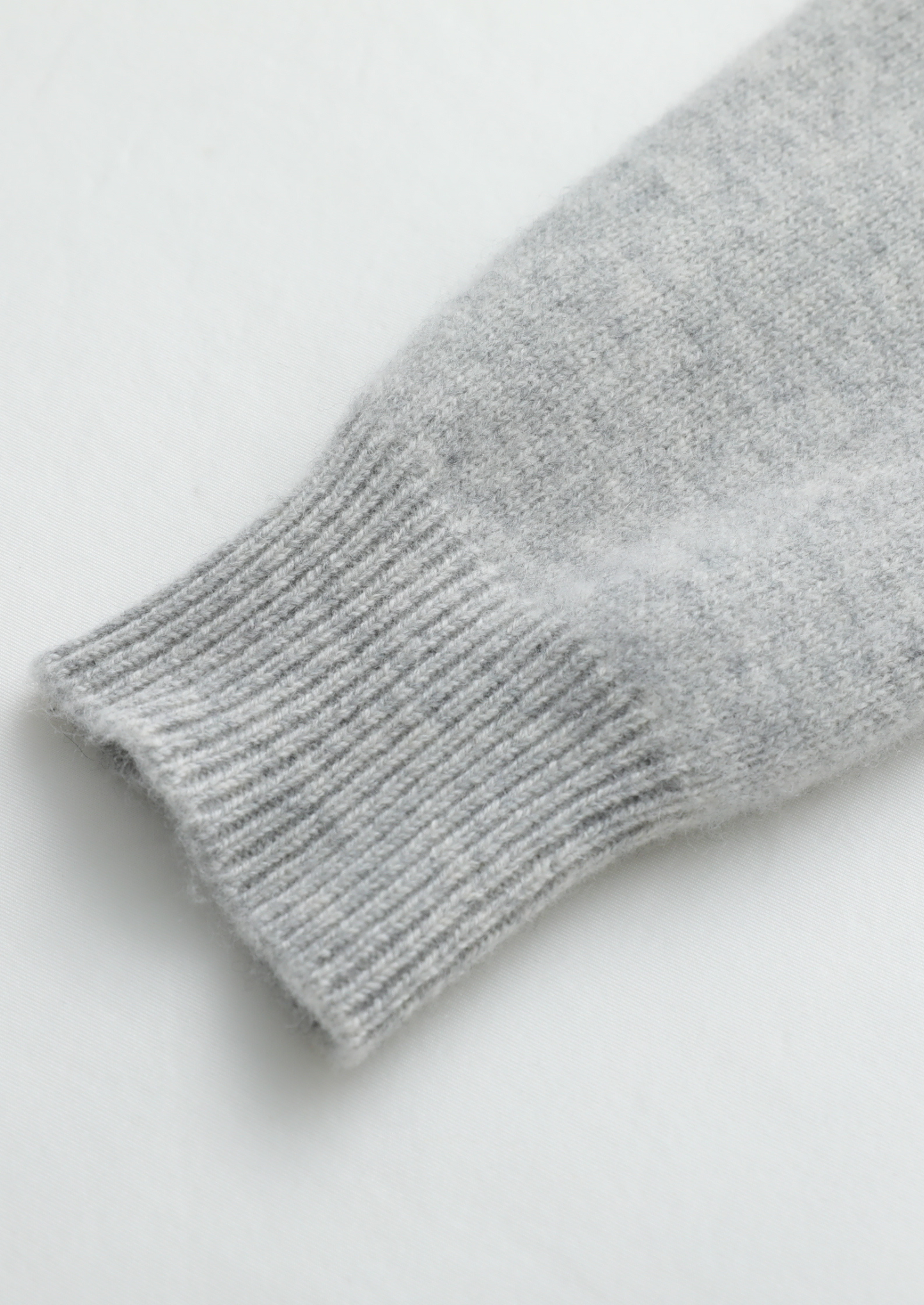 Pure Extra-Fine Merino Wool Light Gray Luzzo Set | Castielli