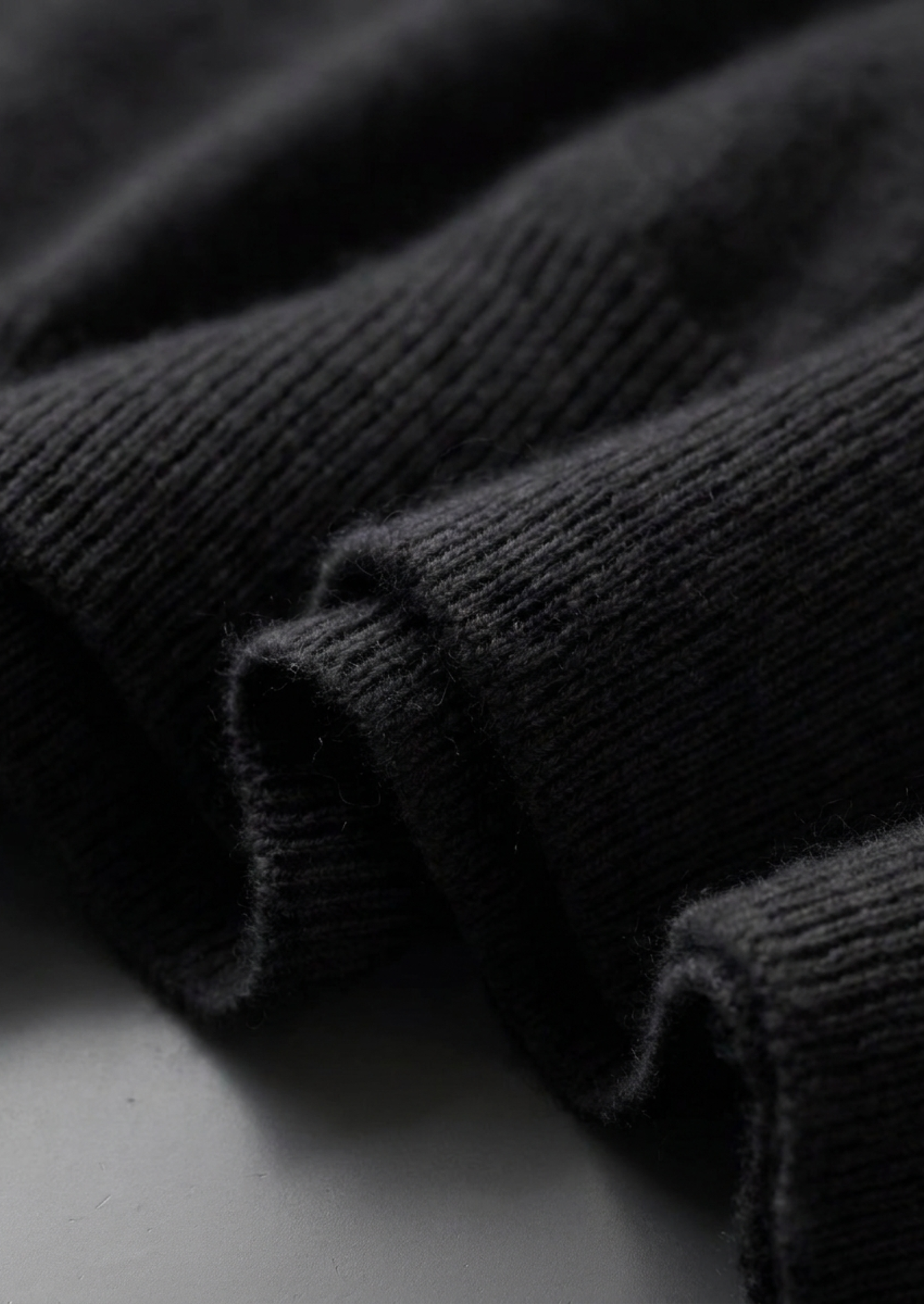Premium Cashmere Classic Crewneck T-Shirt - Black | Castielli