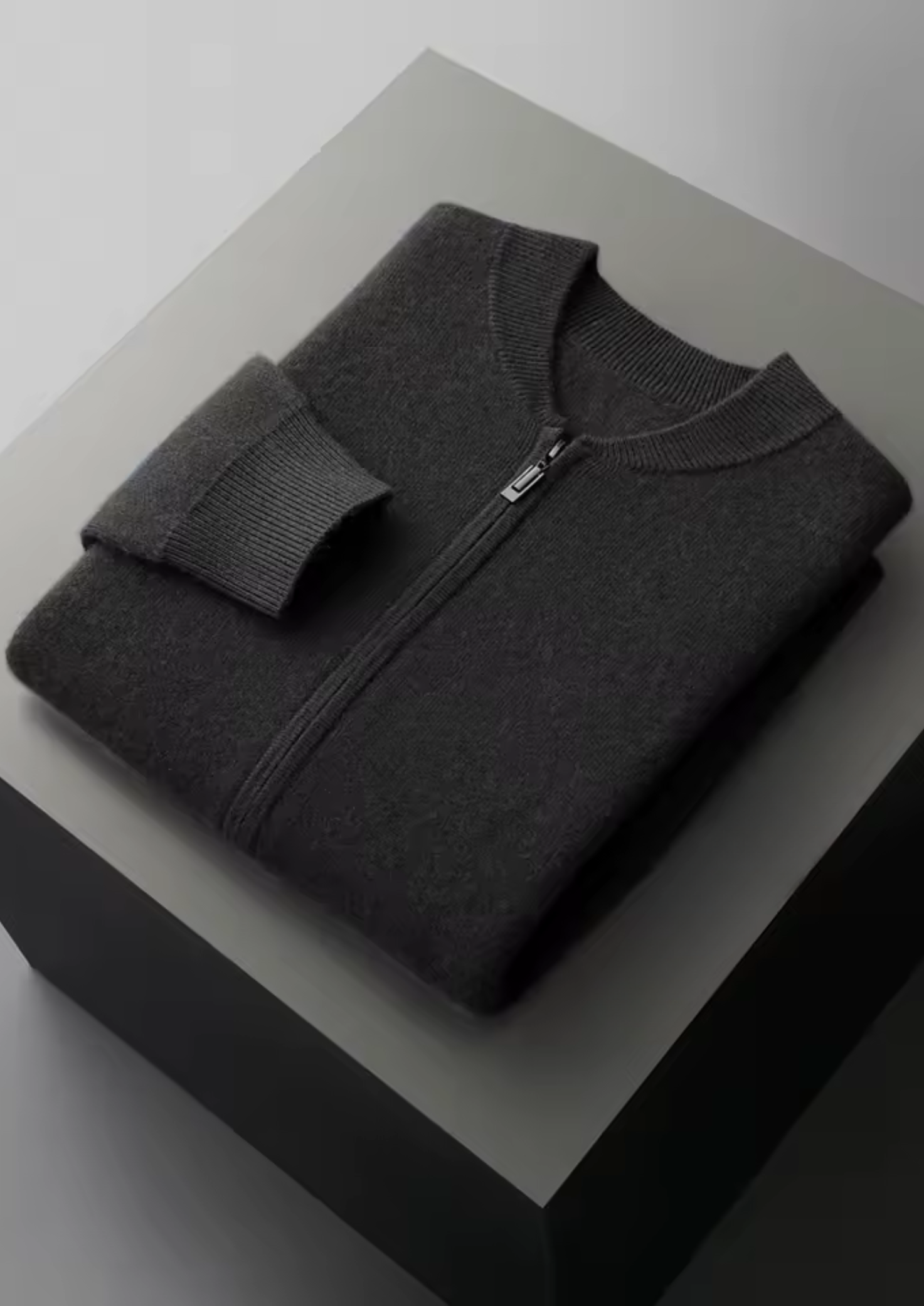 Pure Extra-Fine Merino Wool Black Falconi Set | Castielli