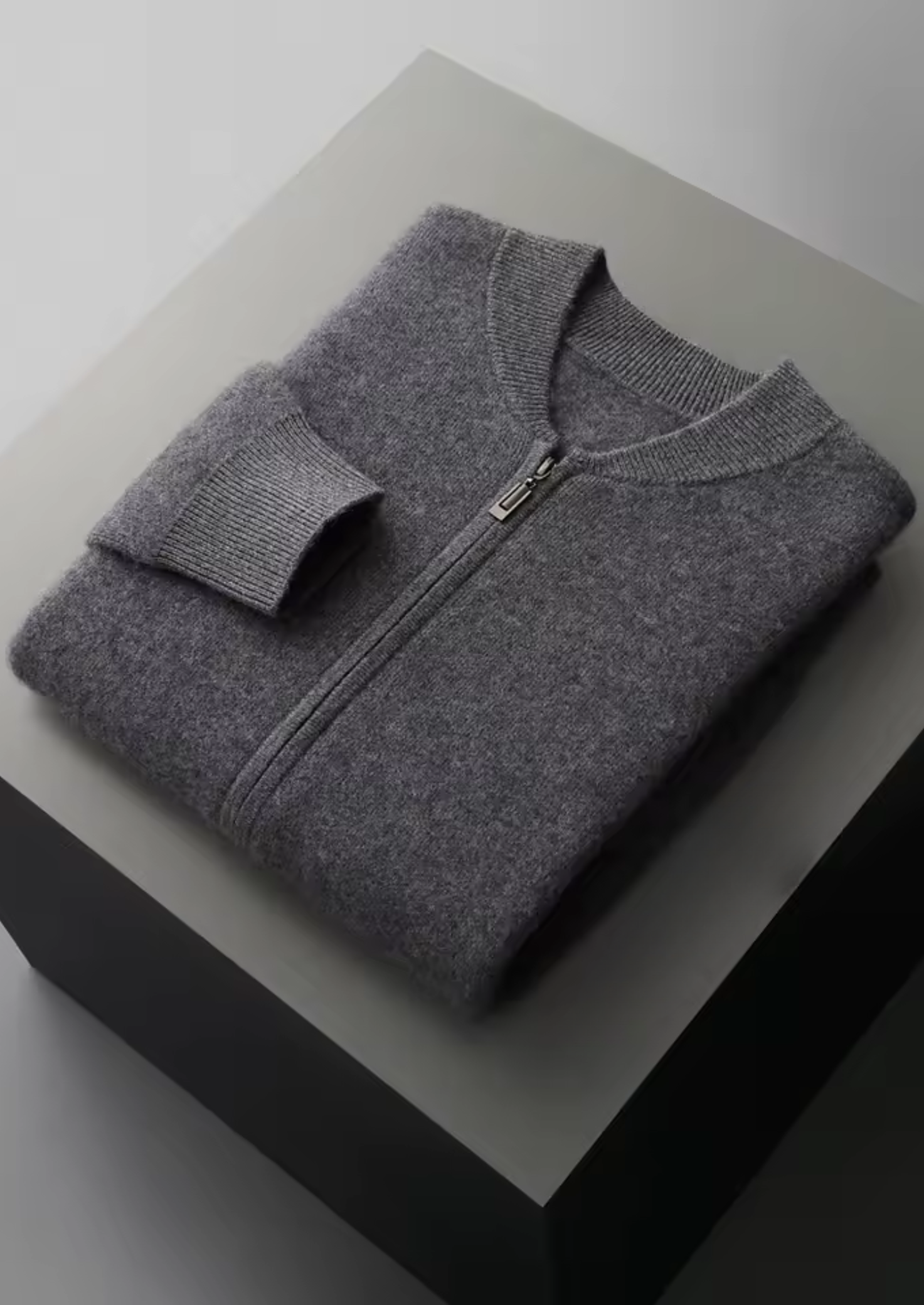 Pure Extra-Fine Merino Wool Dark Gray Falconi Set | Castielli