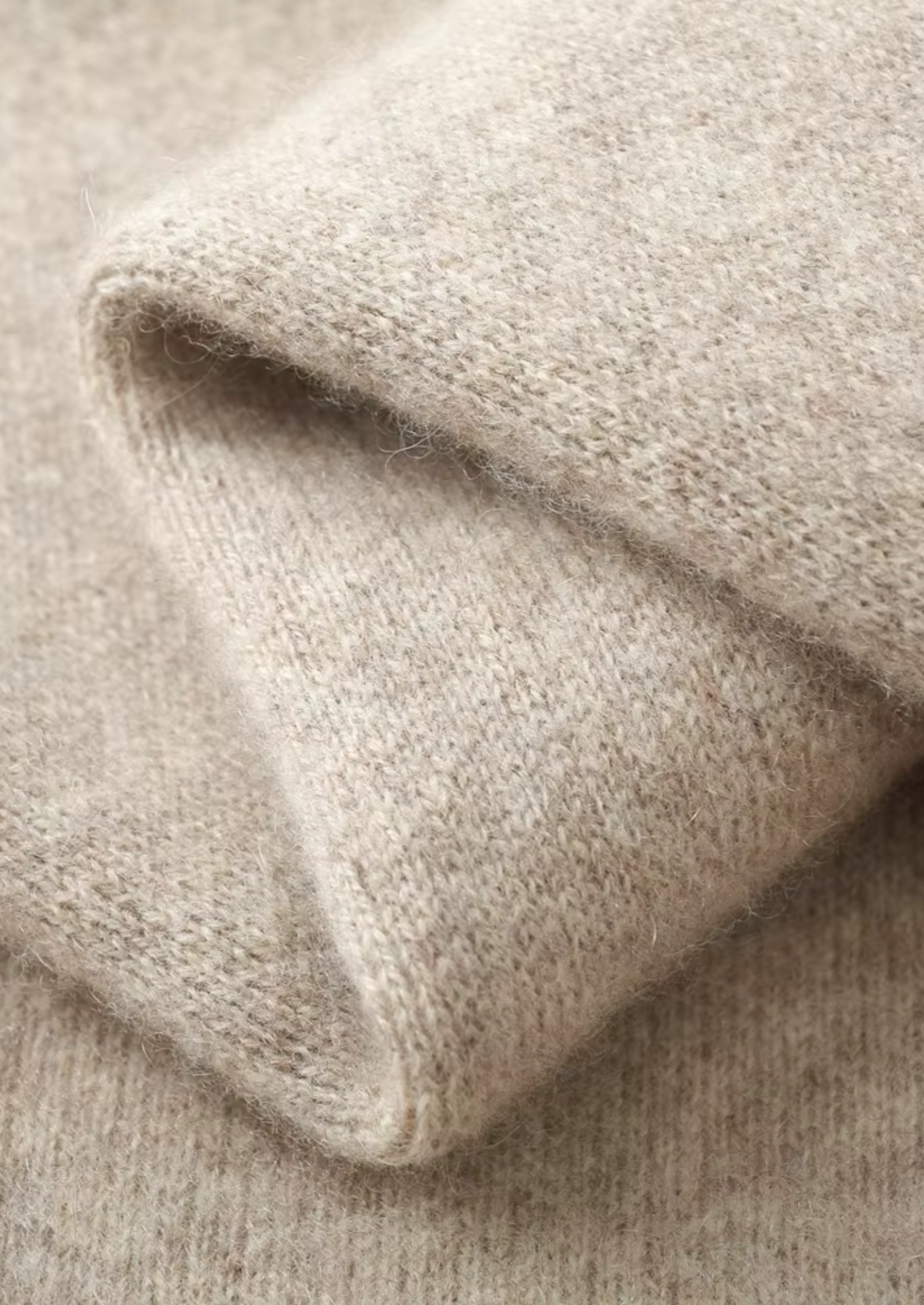 Pure Extra-Fine Merino Wool V-Neck Cardigan | Castielli
