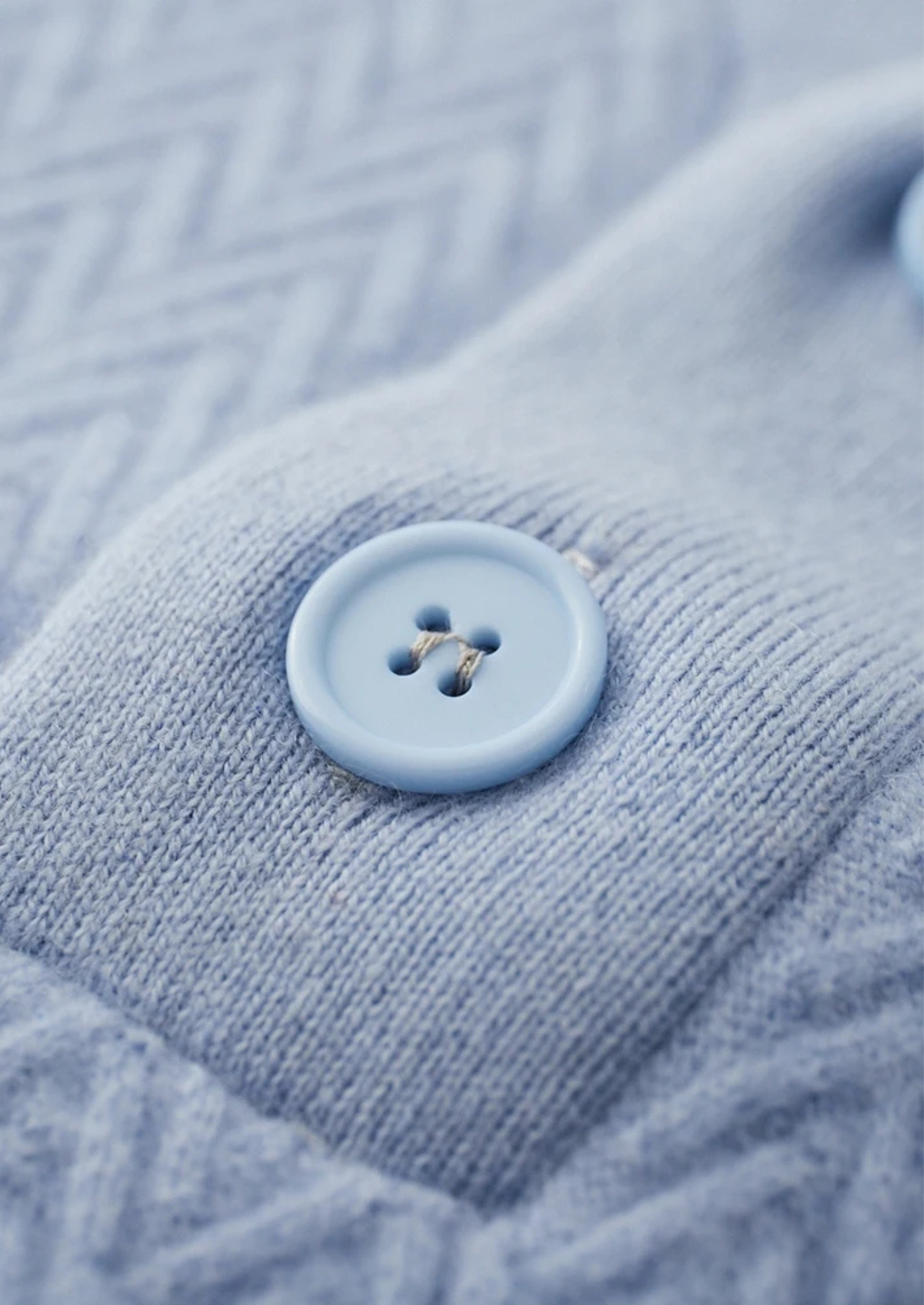 Premium Cashmere Zigzag Button Sweater | Castielli