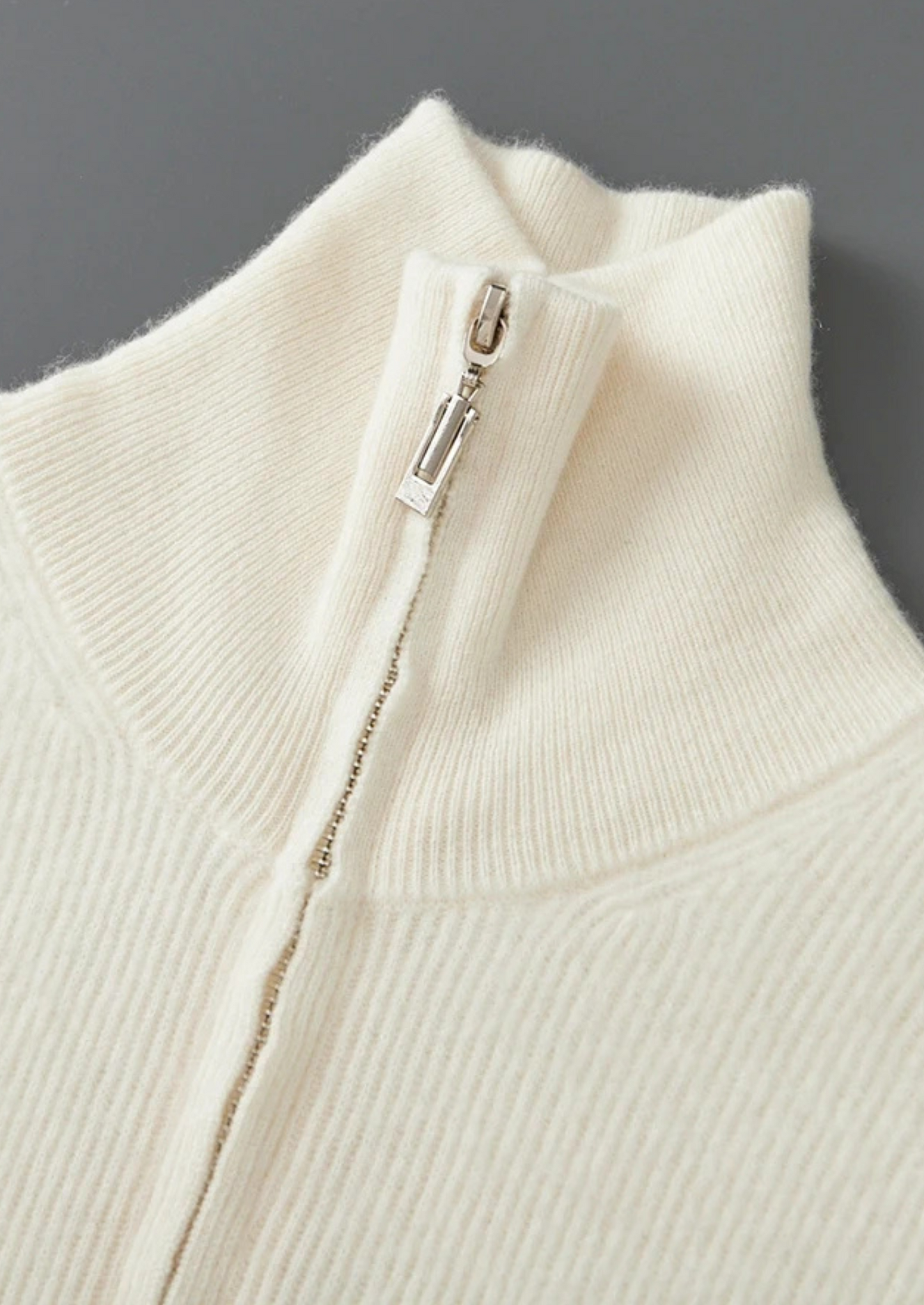 Pure Extra-Fine Merino Wool Ribbed Zipper Cardigan | Castielli