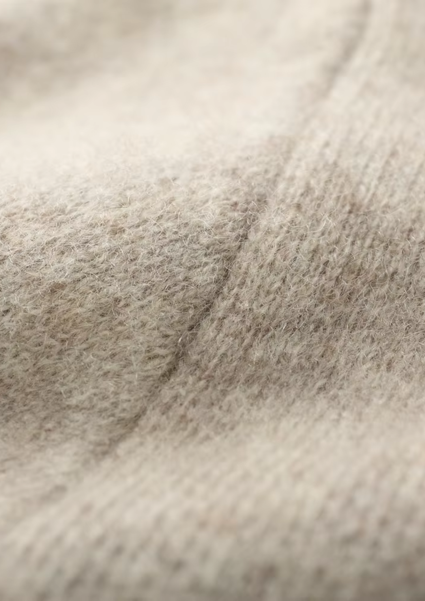 Pure Extra-Fine Merino Wool V-Neck Cardigan | Castielli