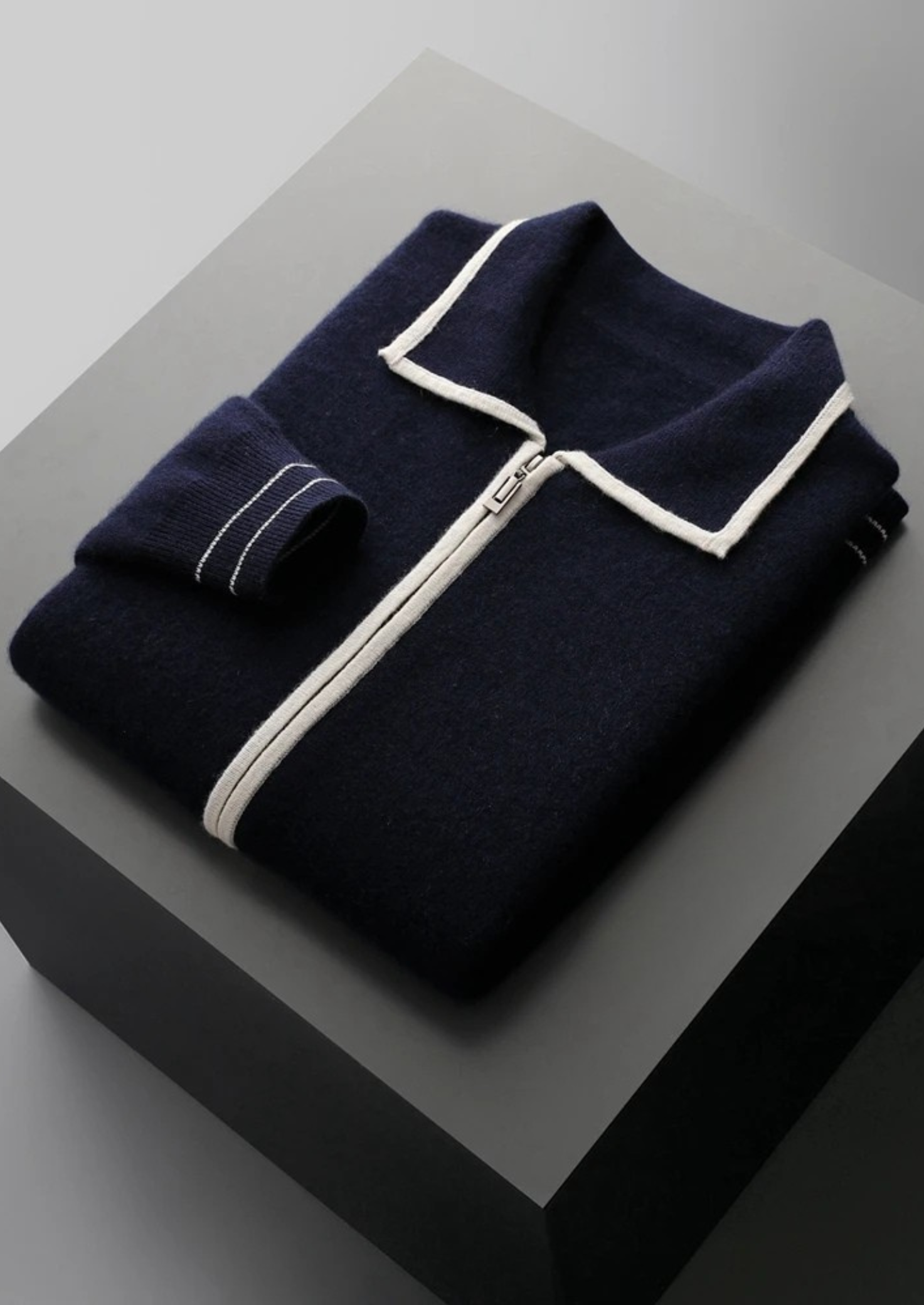 Pure Extra-Fine Merino Wool Two-Tone Polo Cardigan | Castielli