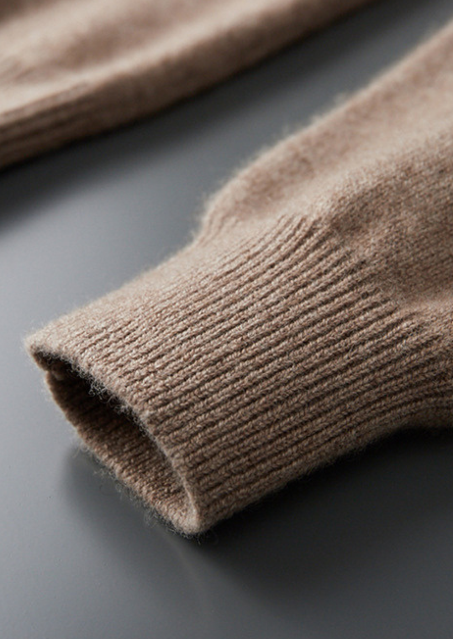 Pure Cashmere Essential V-Neck Sweater | Castielli