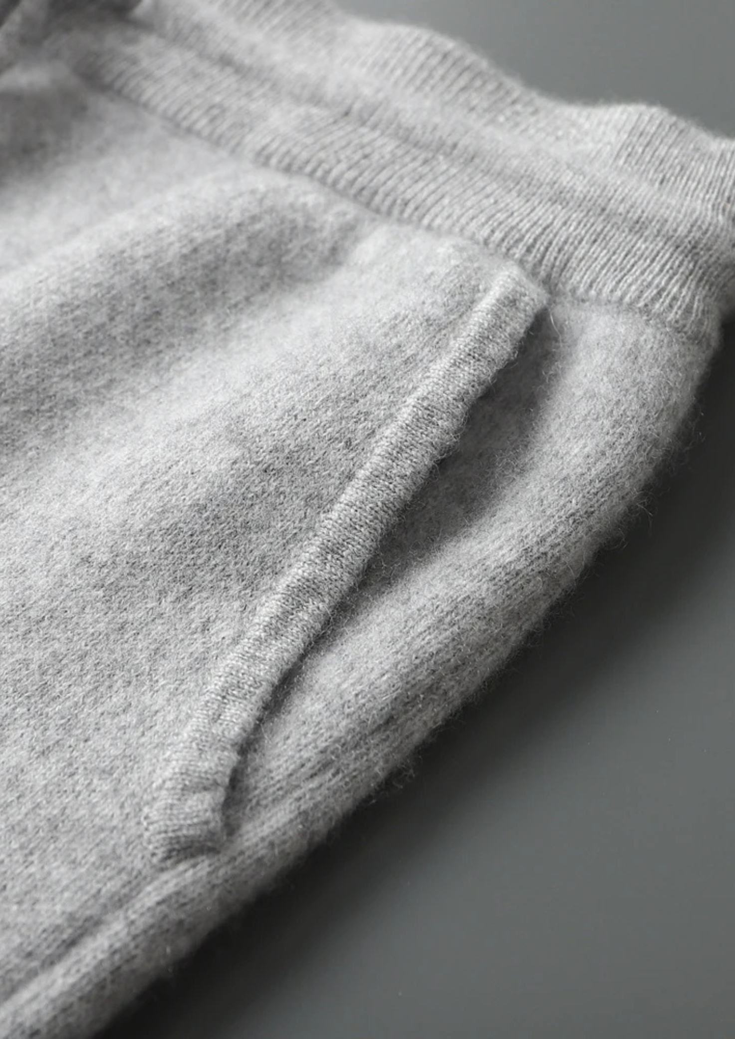 Premium Cashmere Light Gray Alain Leisure Set | Castielli