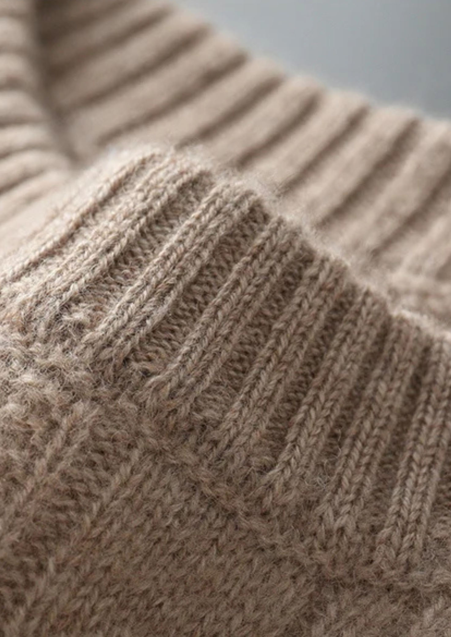 Pure Extra-Fine Merino Wool Cable Crewneck | Castielli