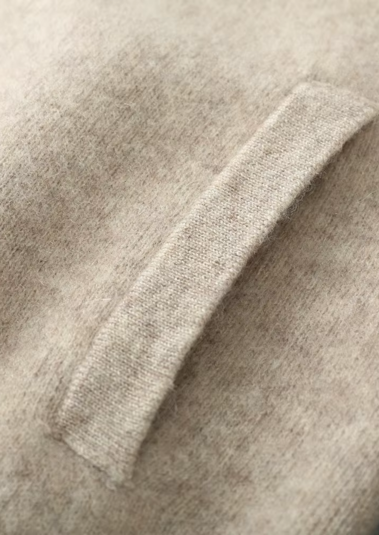 Pure Extra-Fine Merino Wool V-Neck Cardigan | Castielli