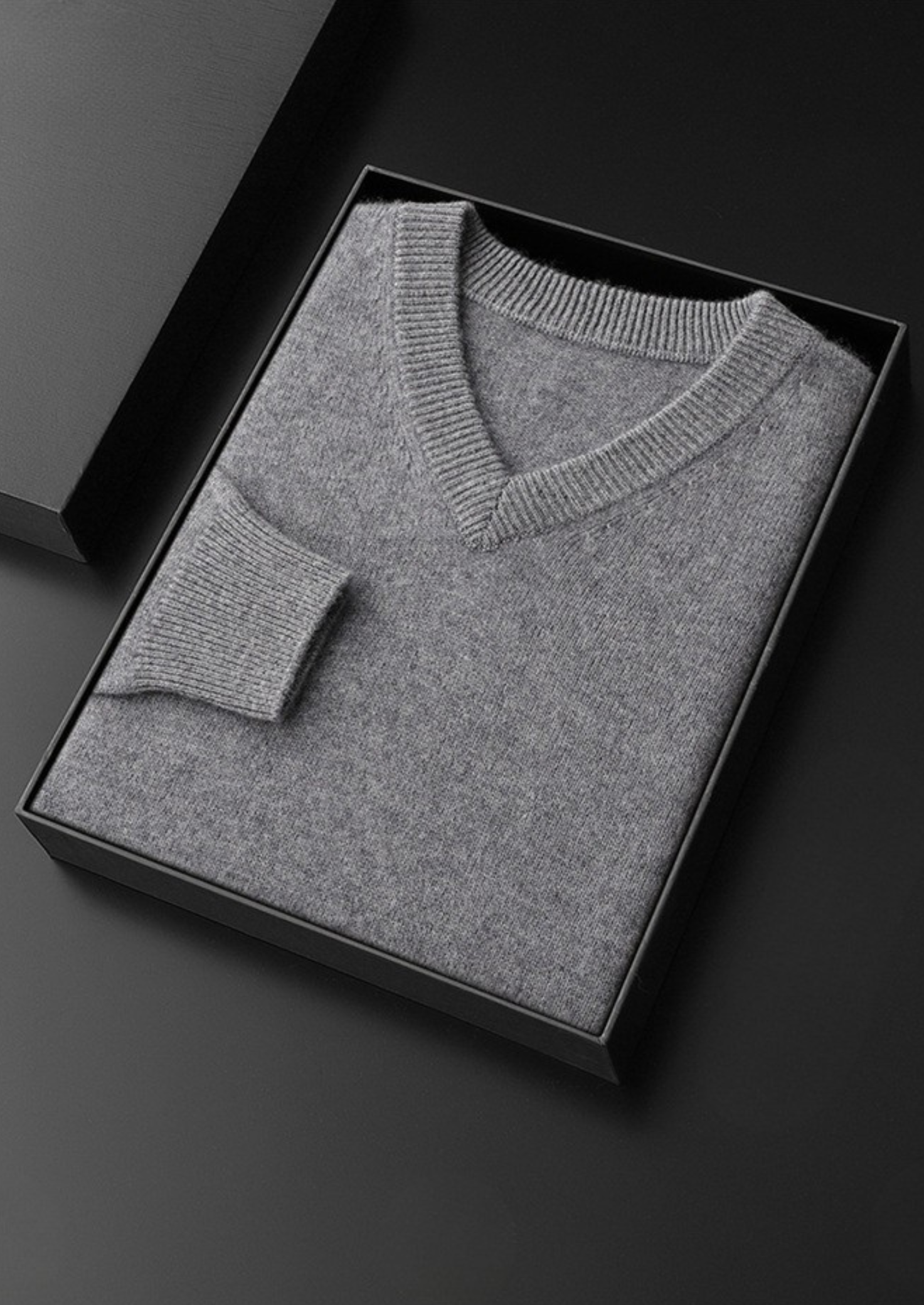 Pure Cashmere Essential V-Neck Sweater | Castielli