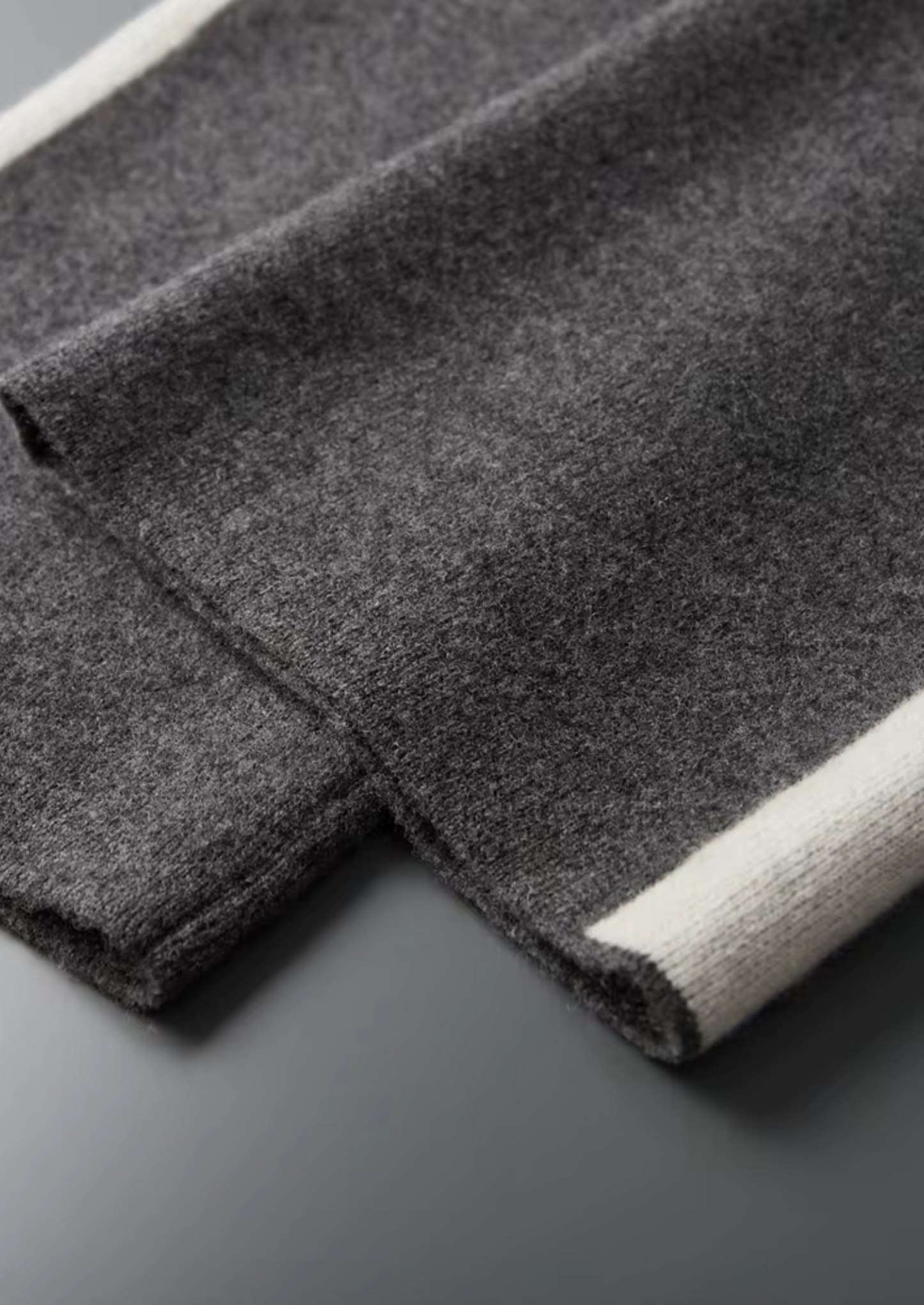 Pure Extra-Fine Merino Wool Wide Leisure Trousers | Castielli