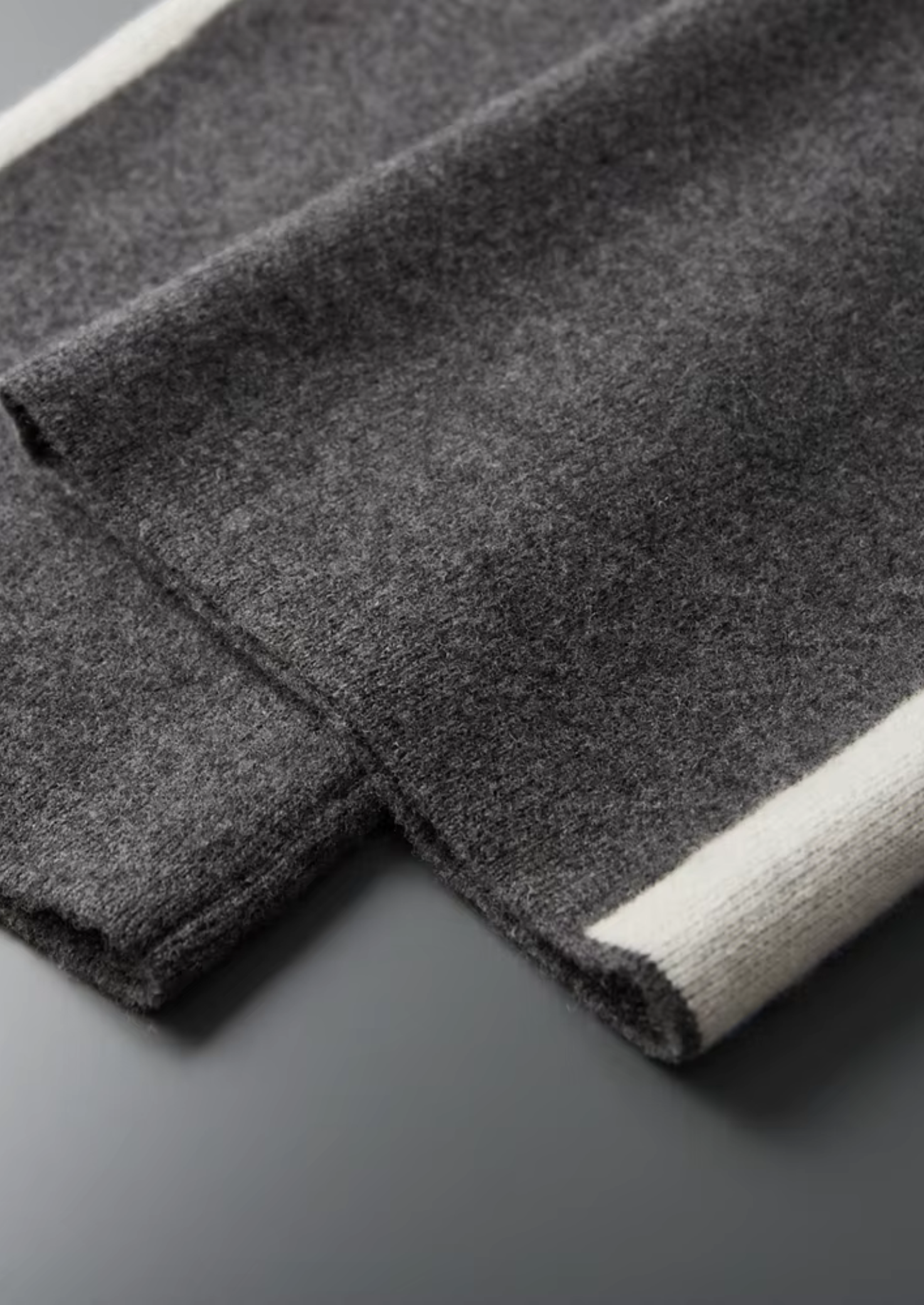 Pure Extra-Fine Merino Wool Wide Leisure Trousers | Castielli