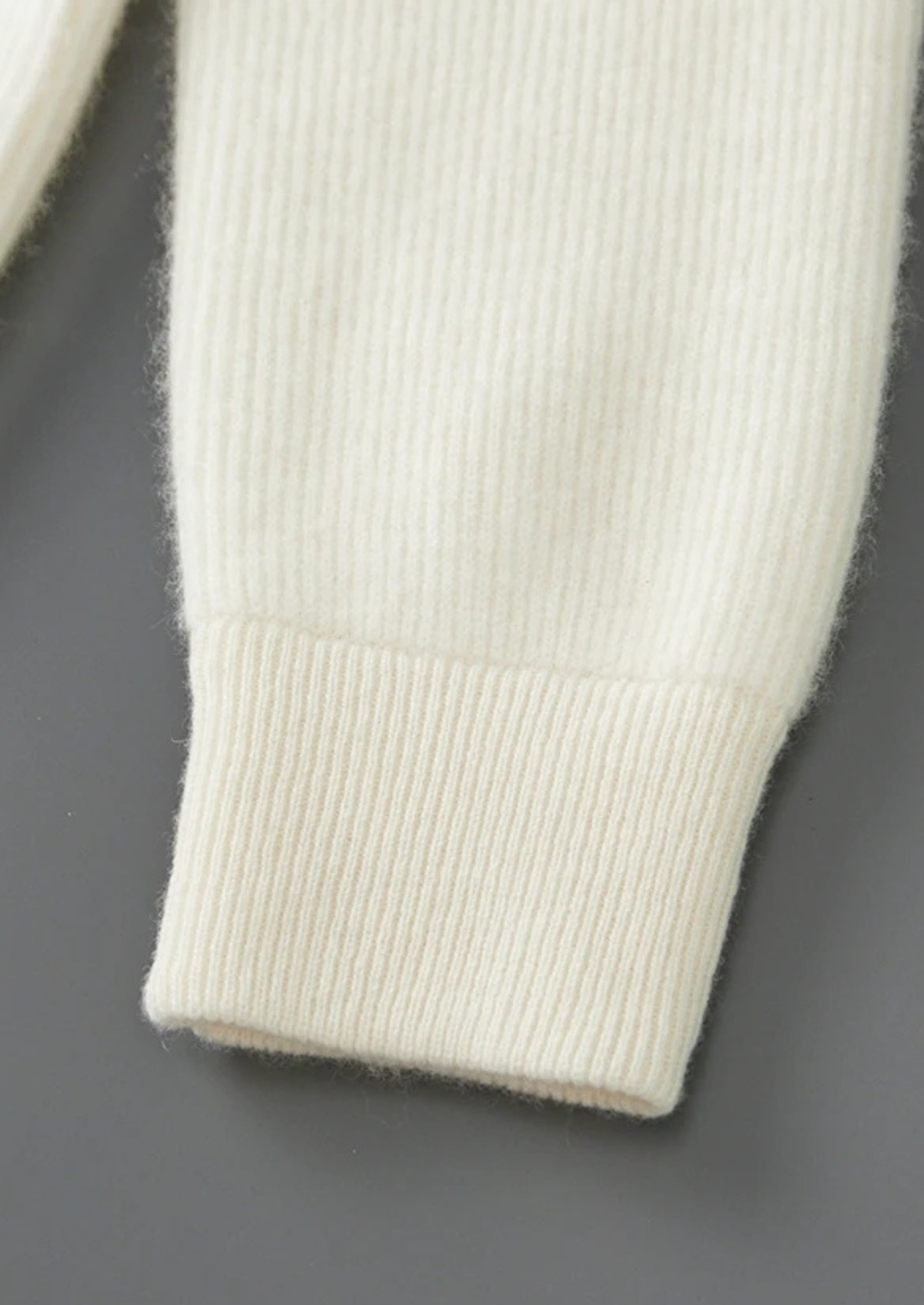 Pure Extra-Fine Merino Wool Ribbed Zipper Cardigan | Castielli