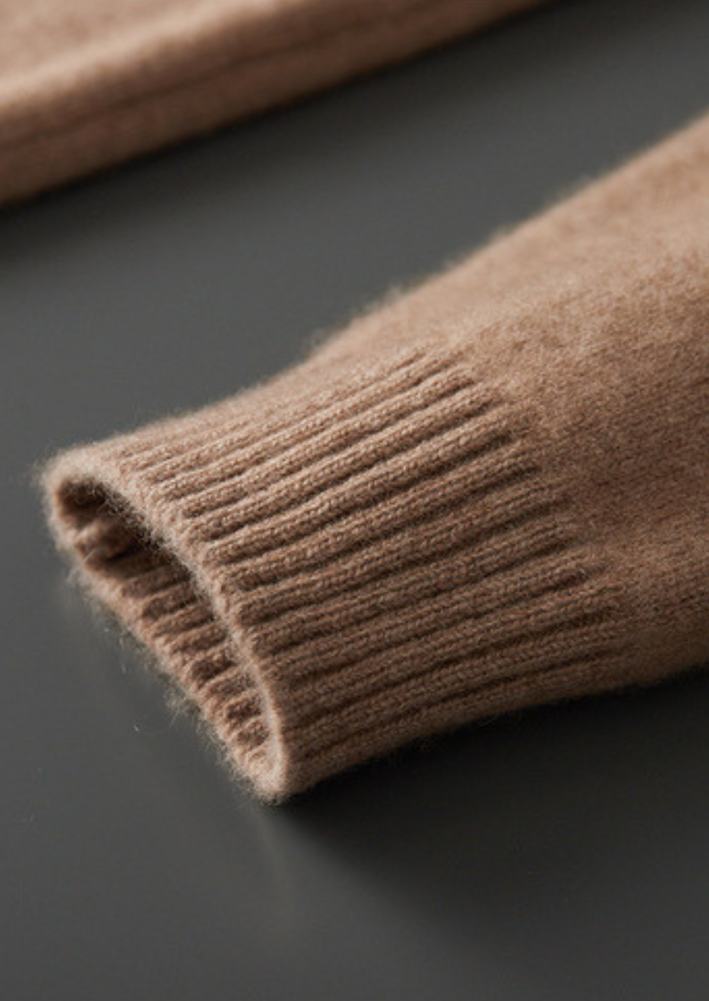 Pure Cashmere Beige Essential Crewneck | Castielli