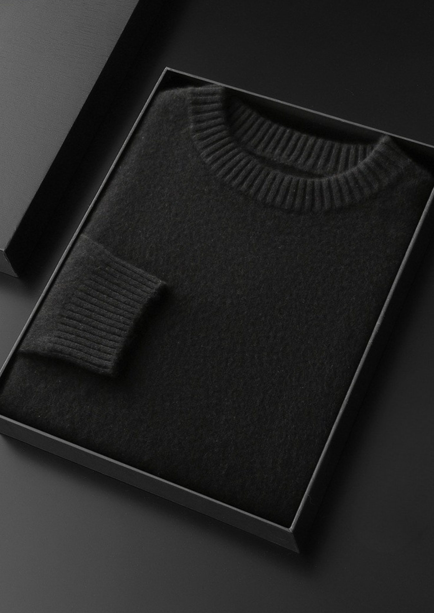 Pure Cashmere Black Essential Crewneck | Castielli