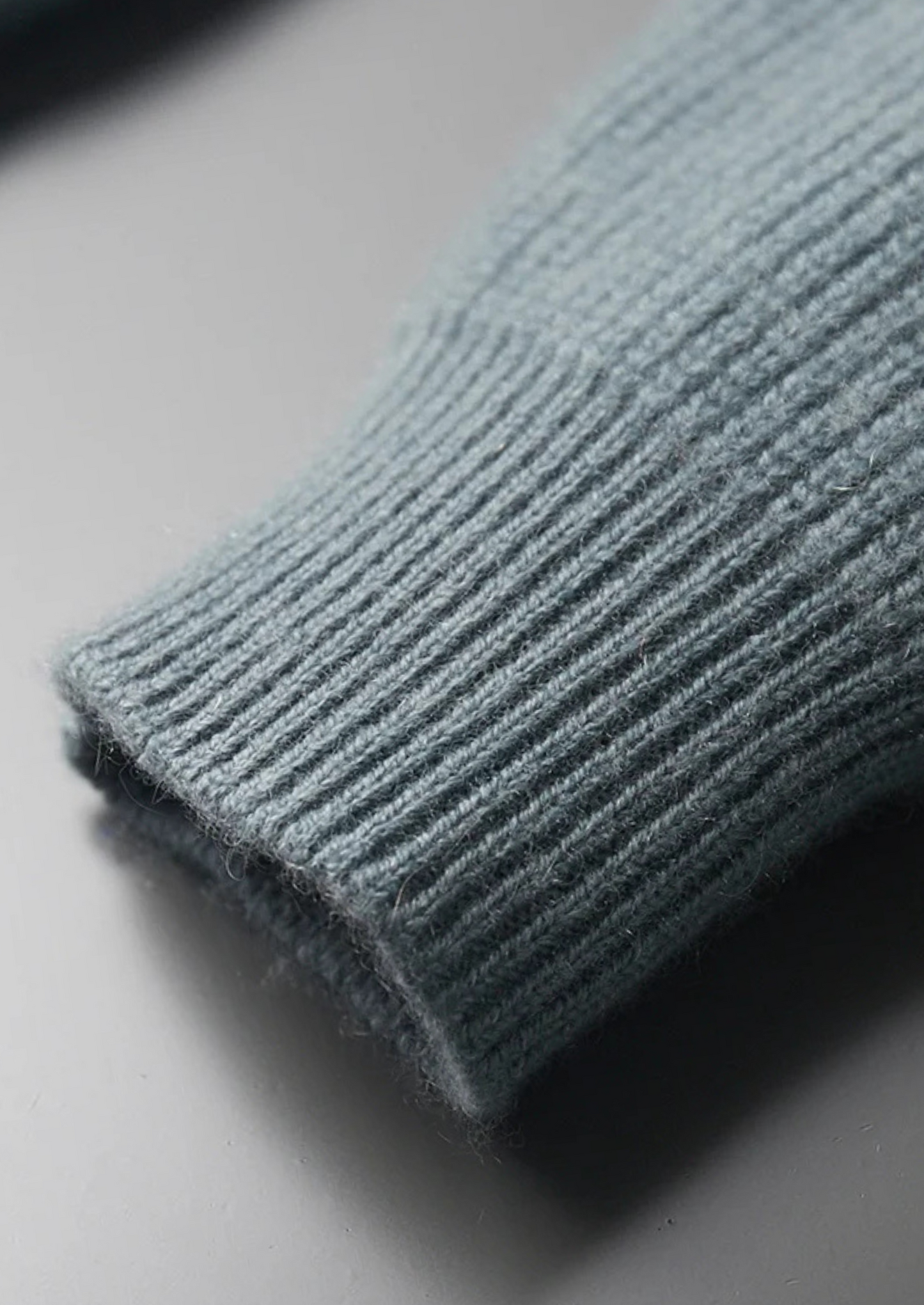 Premium Cashmere Ribbed Cardigan | Castielli