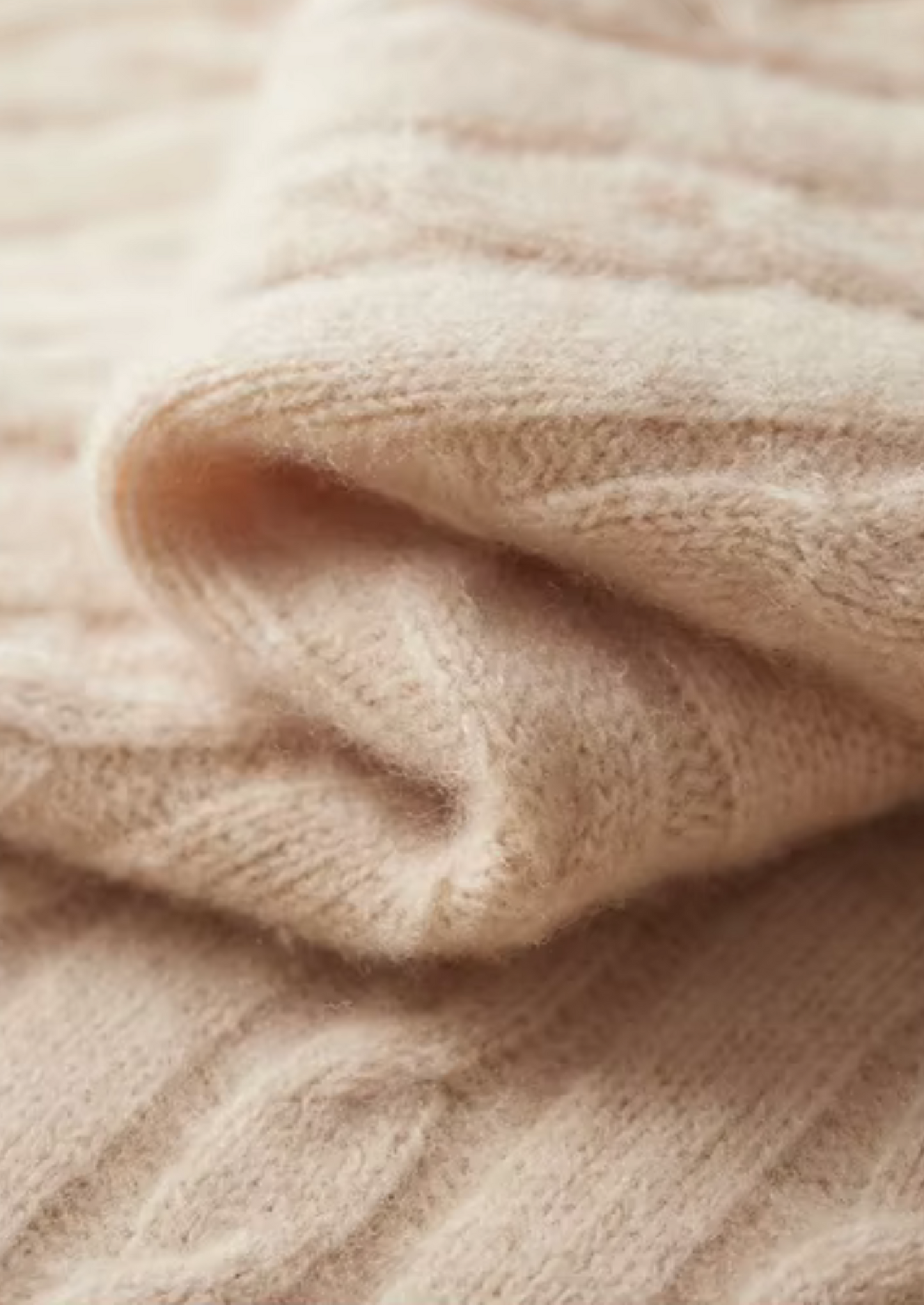 Pure Extra-Fine Merino Wool Cable Knit Henley Sweater | Castielli