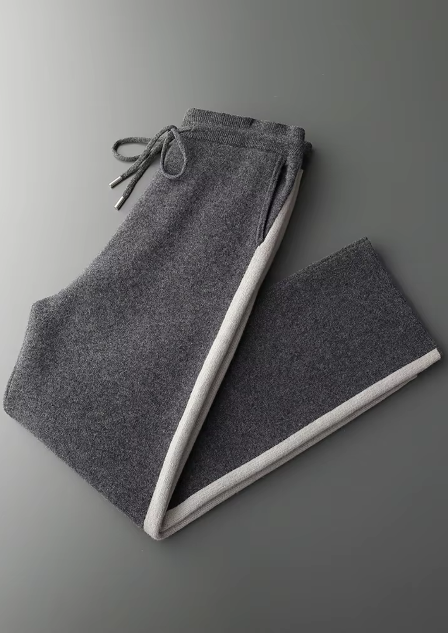Pure Extra-Fine Merino Wool Wide Leisure Trousers | Castielli