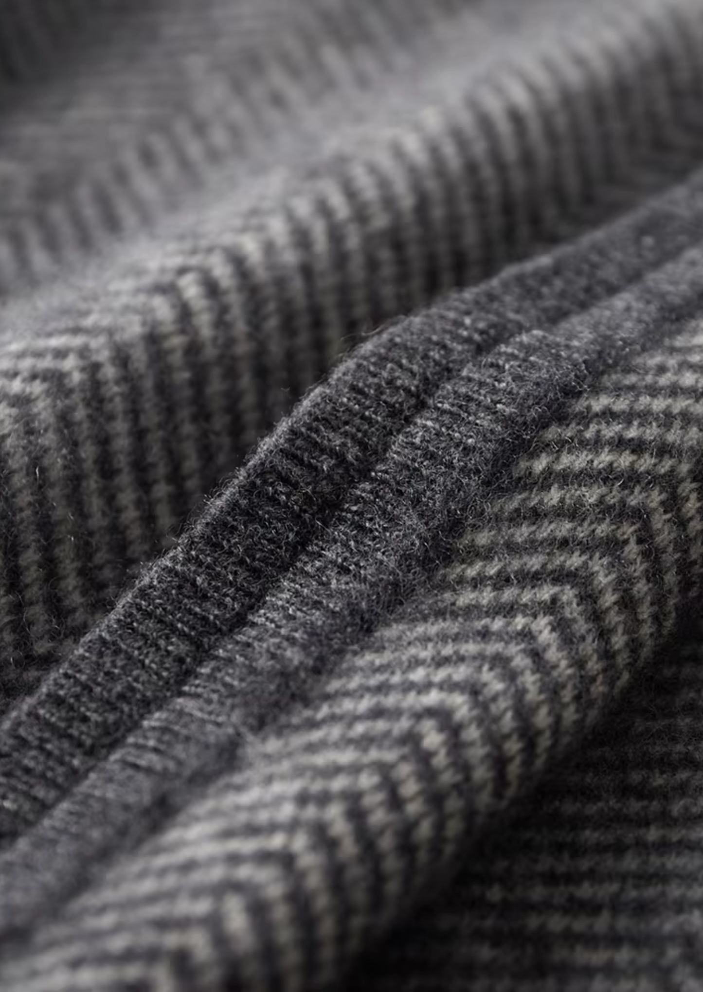 Pure Extra-Fine Merino Wool Gray Herringbone Set | Castielli