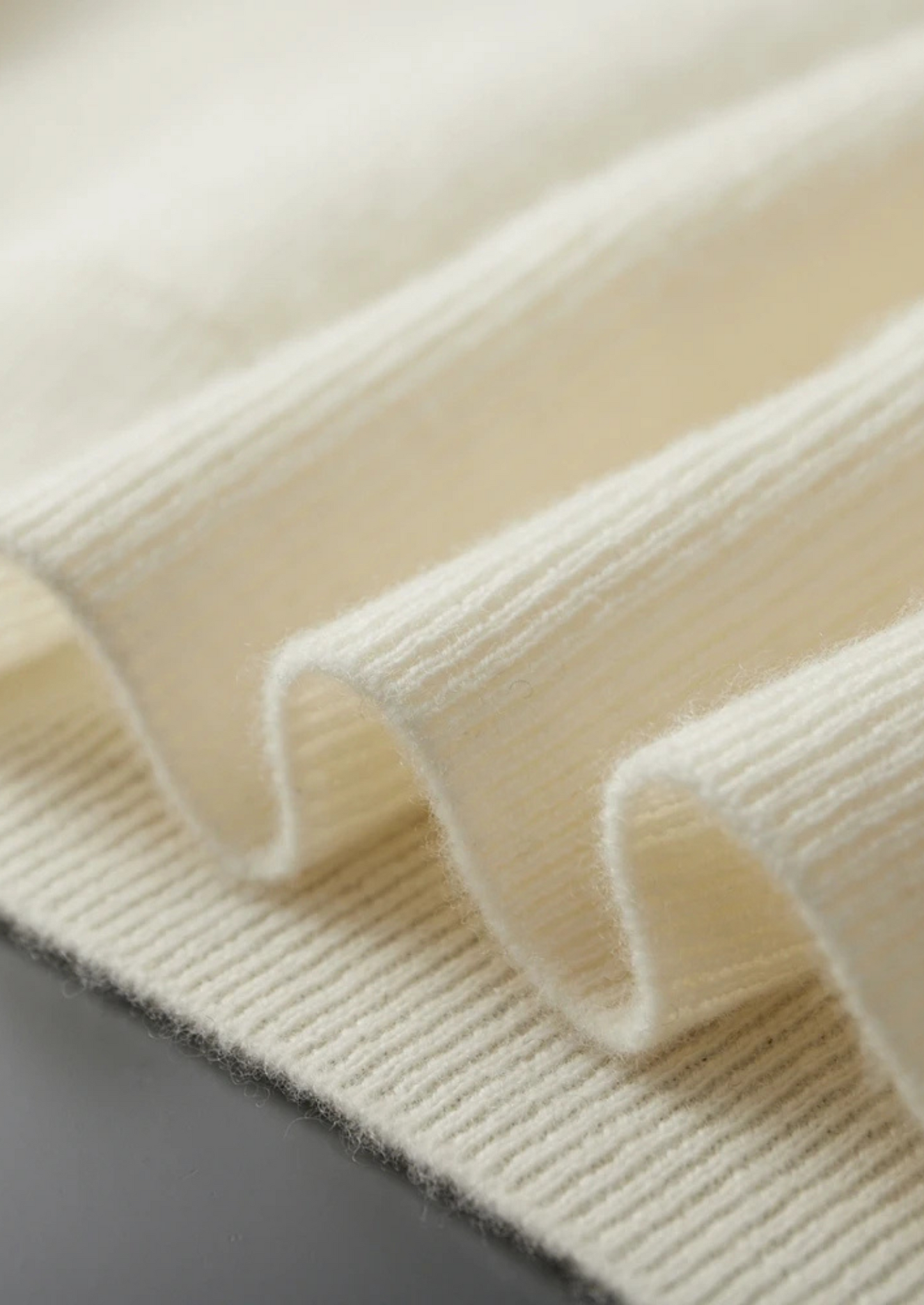 Premium Cashmere Ribbed Half-Zip Sweater | Castielli