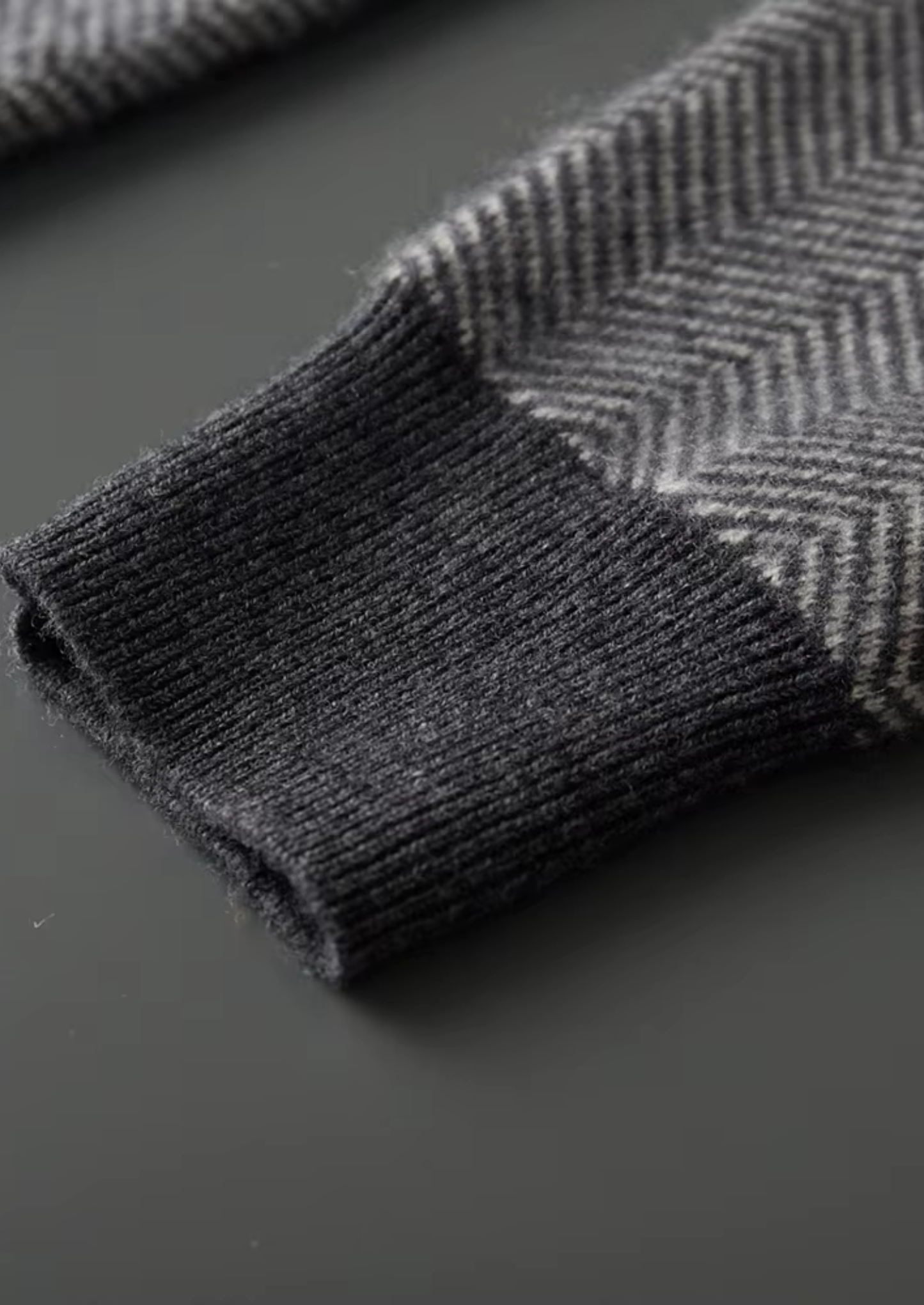Pure Extra-Fine Merino Wool Gray Herringbone Set | Castielli