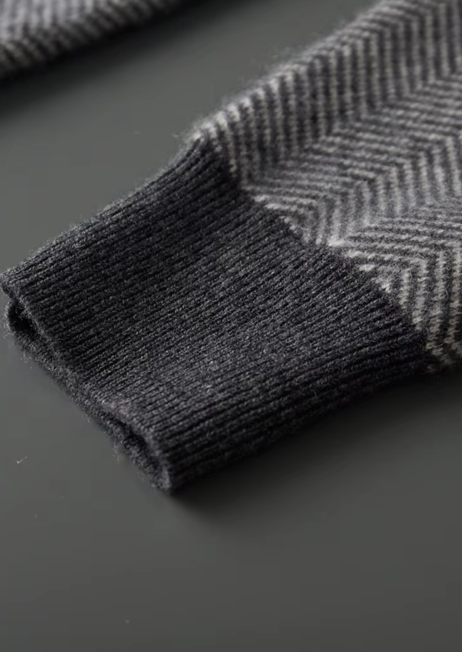 Pure Extra-Fine Merino Wool Gray Herringbone Set | Castielli