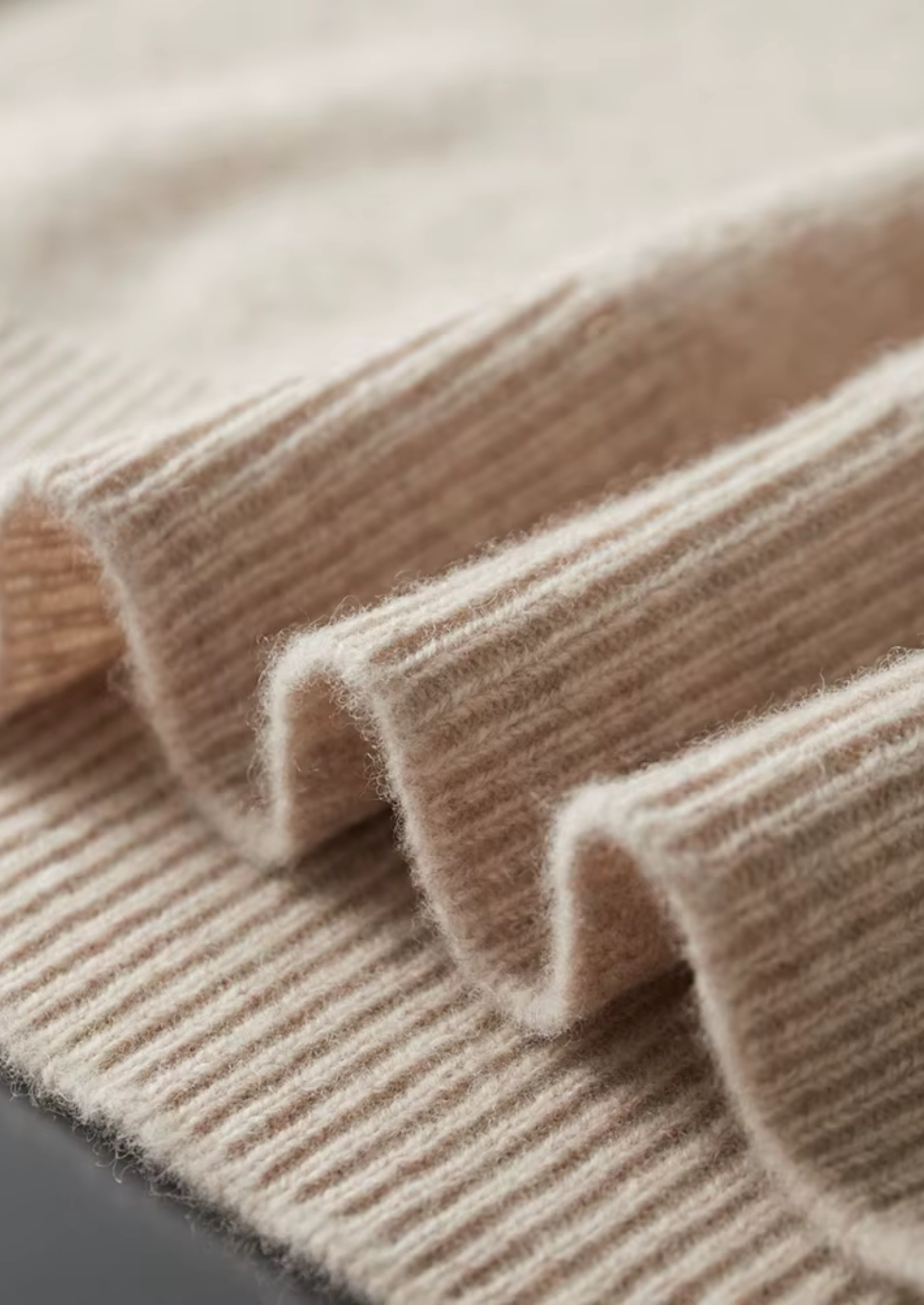 Pure Extra-Fine Merino Wool Button Hoodie | Castielli