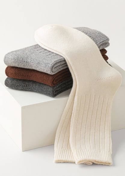 Ivory Ultra-Soft Ribbed Merino Wool Socks | Castielli