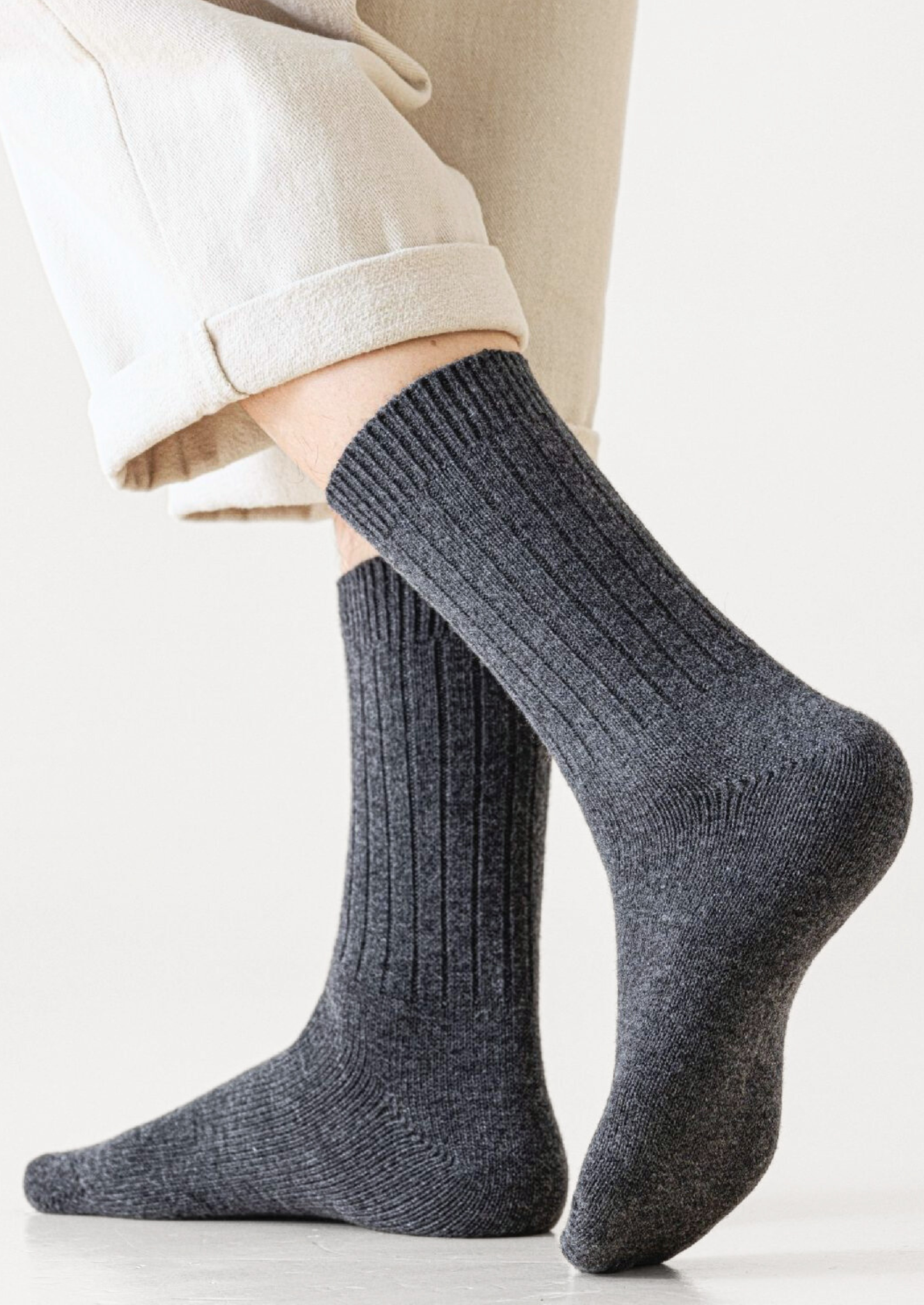 Black Ultra-Soft Ribbed Merino Wool Socks | Castielli
