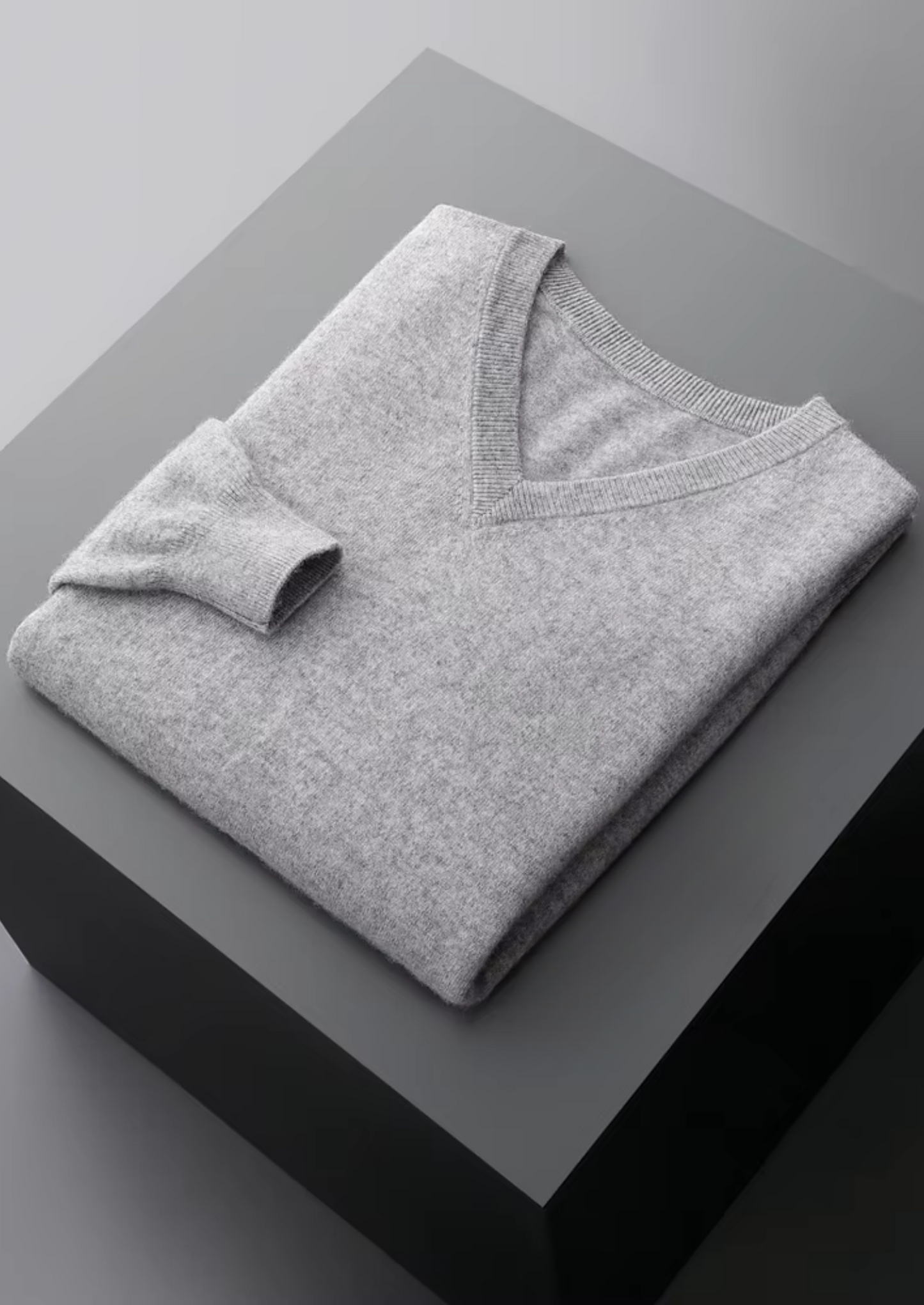 Pure Extra-Fine Merino Wool Classic V-Neck Sweater | Castielli
