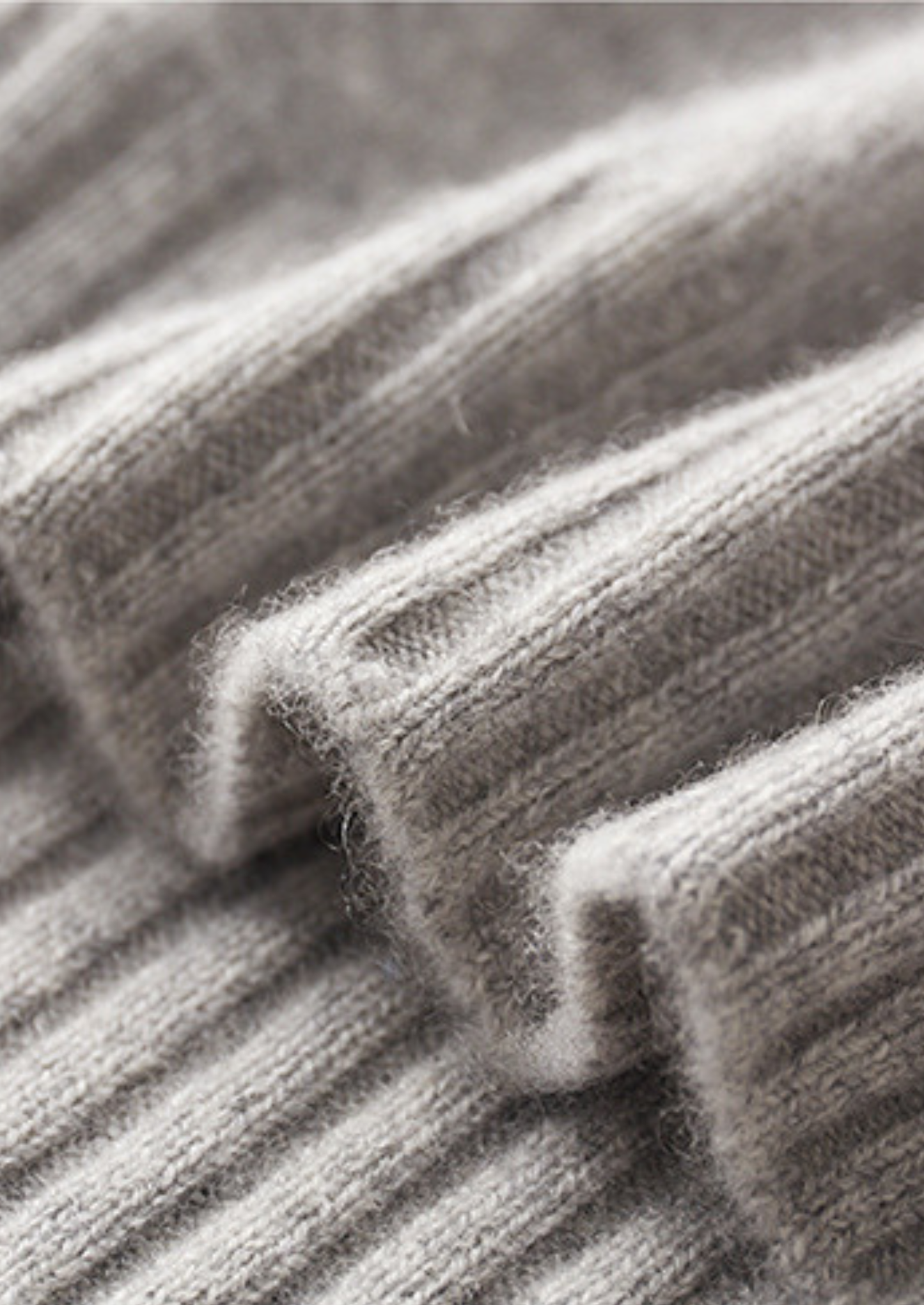 Pure Cashmere Mockneck Sweater | Castielli