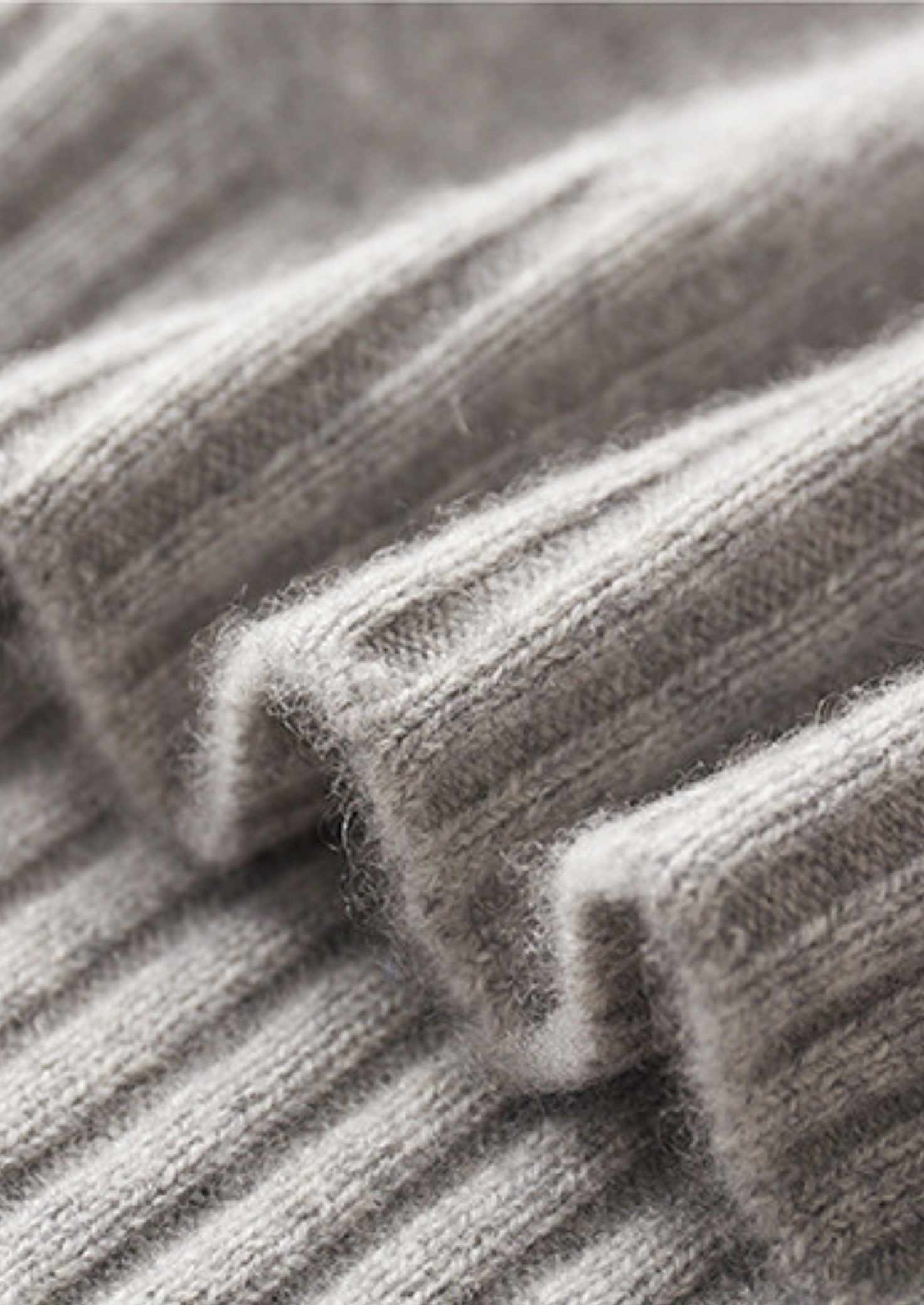 Pure Cashmere Mockneck Sweater | Castielli