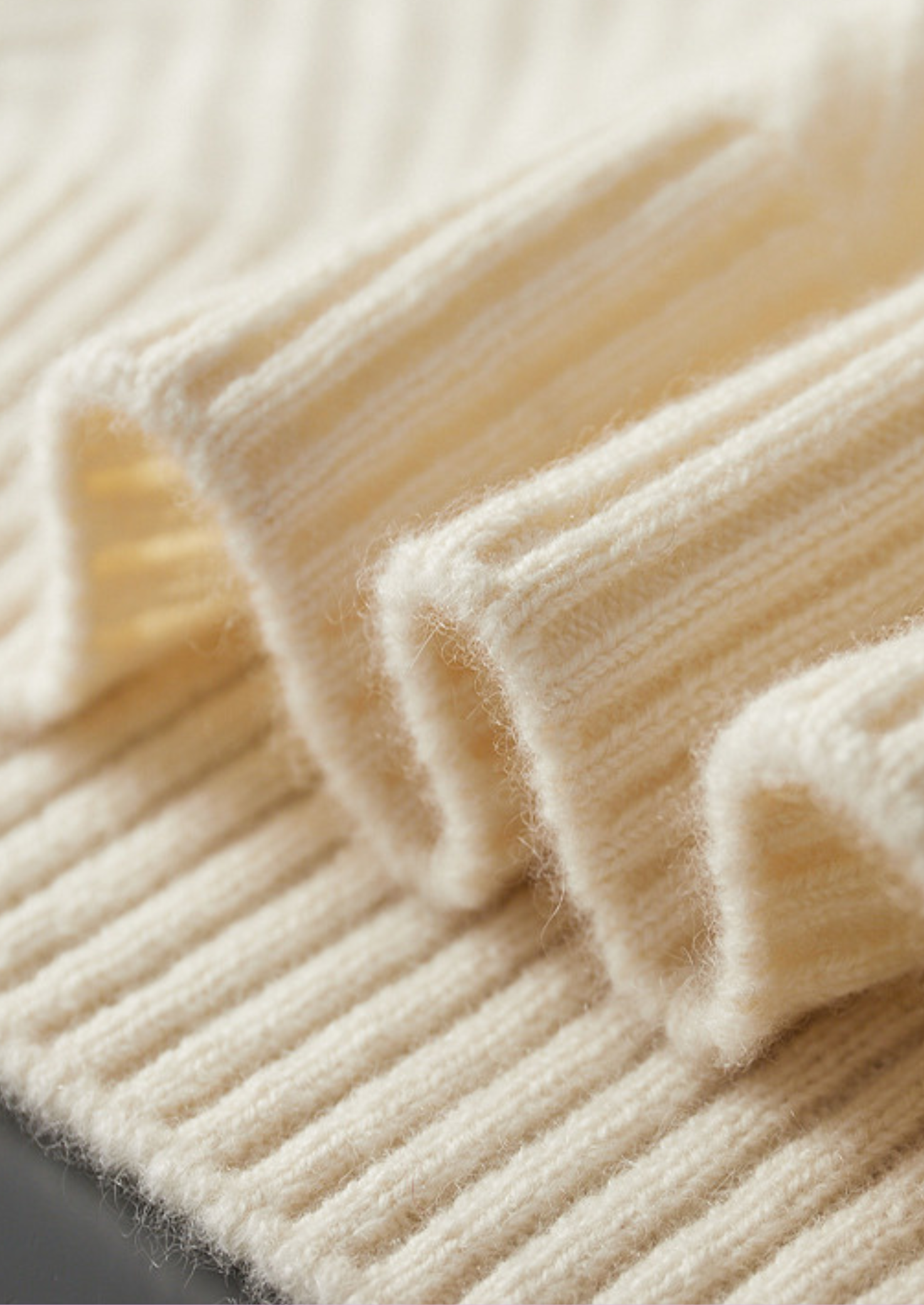 Pure Cashmere Ivory Herringbone Crewneck | Castielli