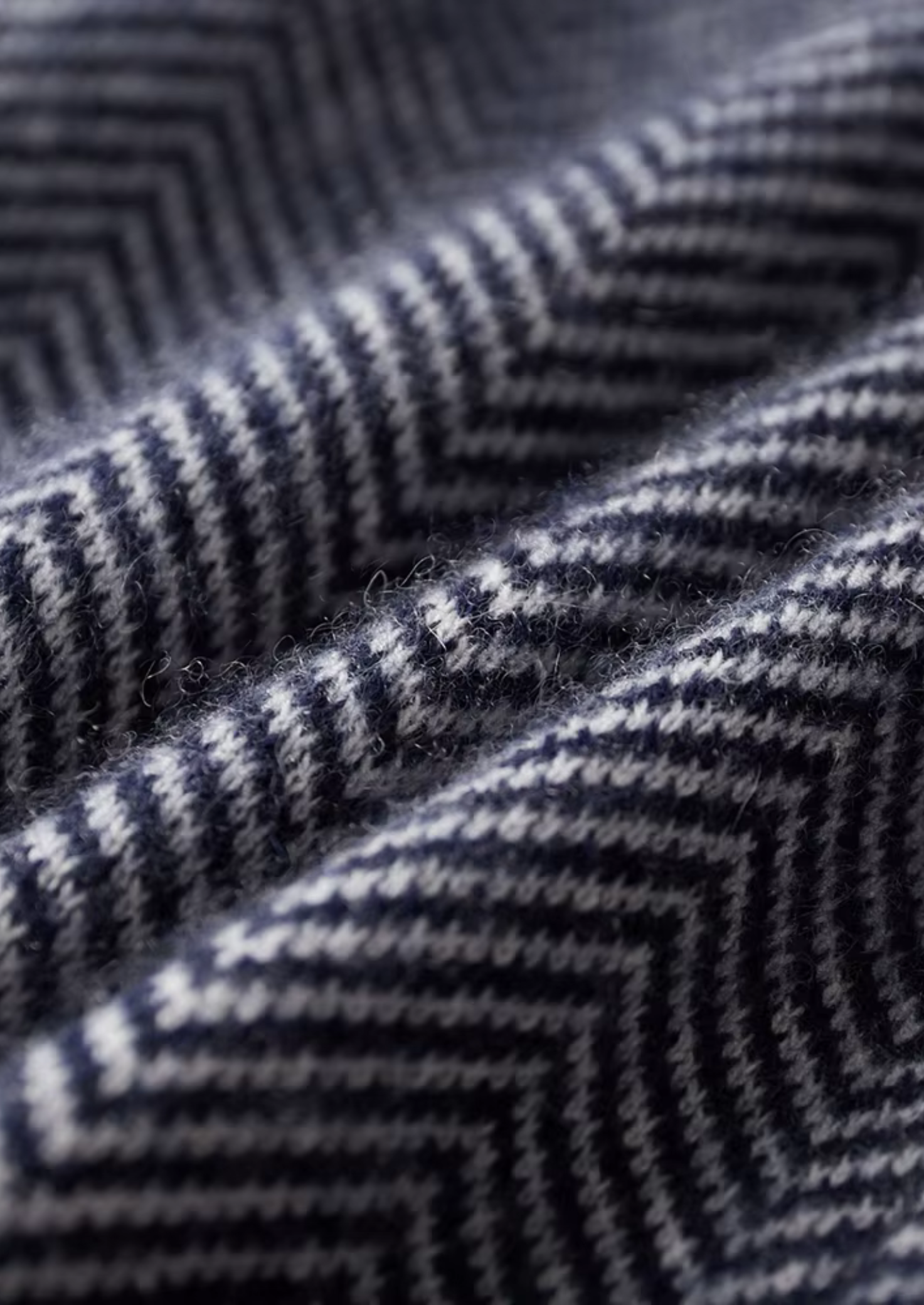 Pure Extra-Fine Merino Wool Navy Blue Herringbone Set | Castielli