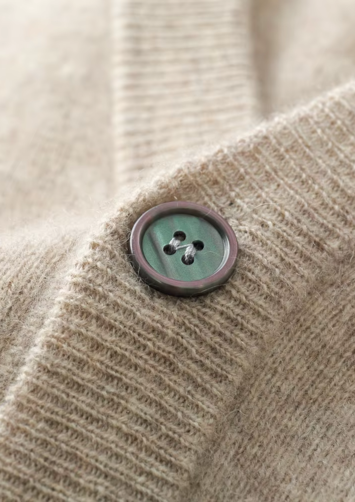 Pure Extra-Fine Merino Wool Essential Cardigan | Castielli