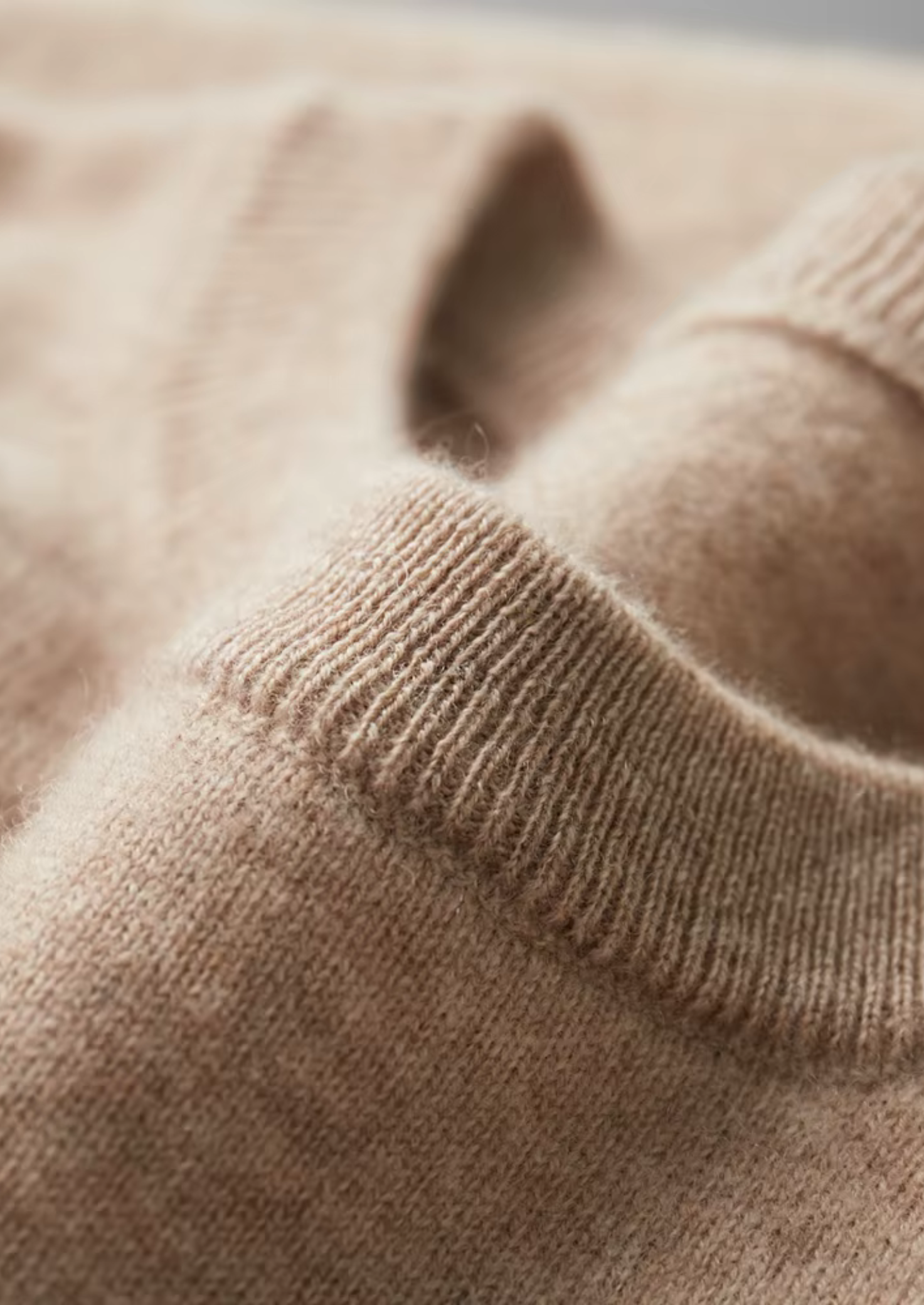 Premium Cashmere Classic Crewneck T-Shirt - Light Beige | Castielli