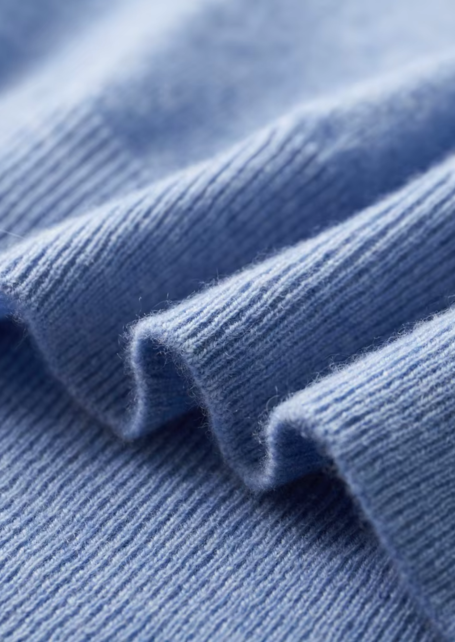 Premium Cashmere Classic Crewneck T-Shirt - Light Blue | Castielli