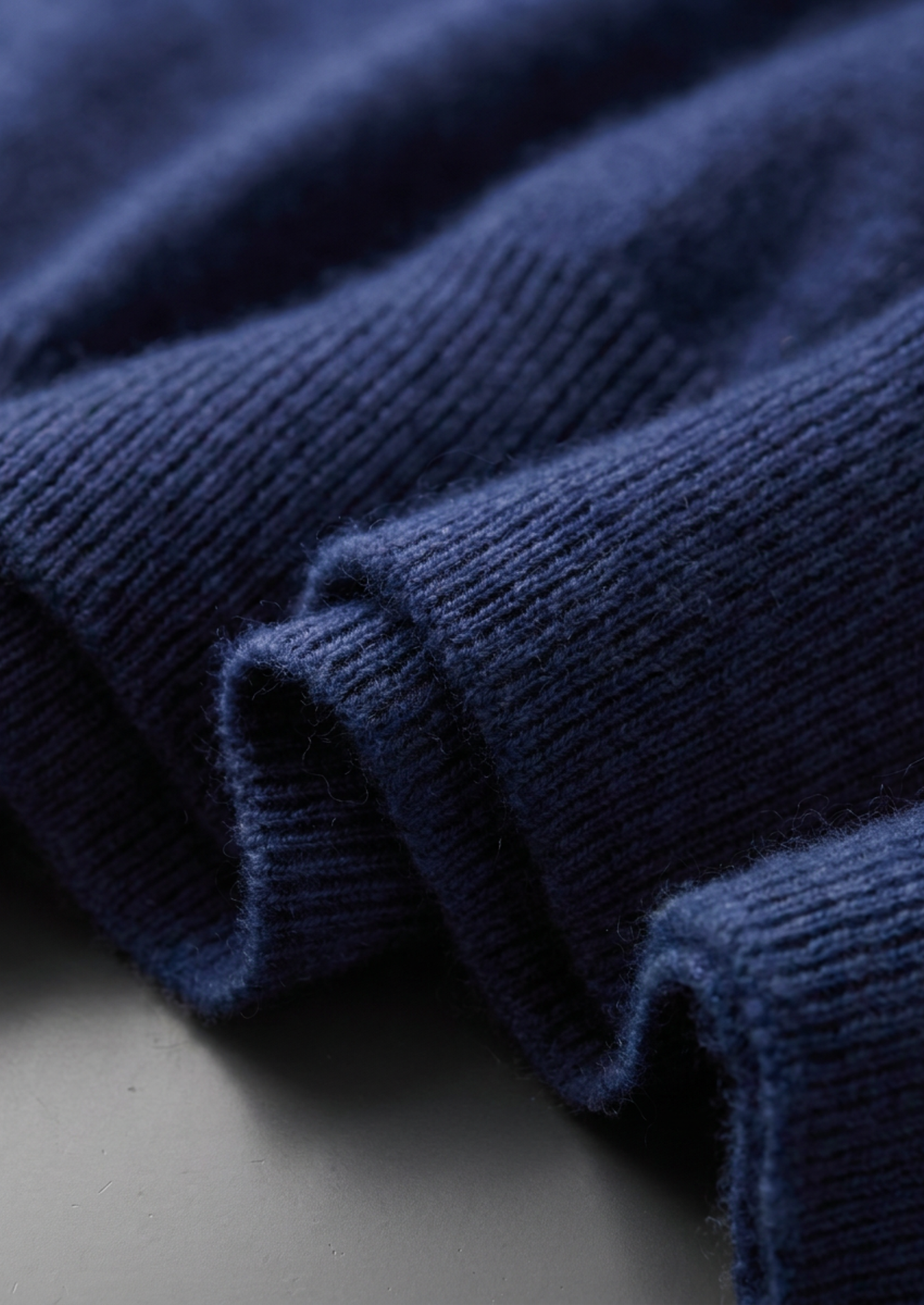 Premium Cashmere Classic Crewneck T-Shirt - Navy Blue | Castielli