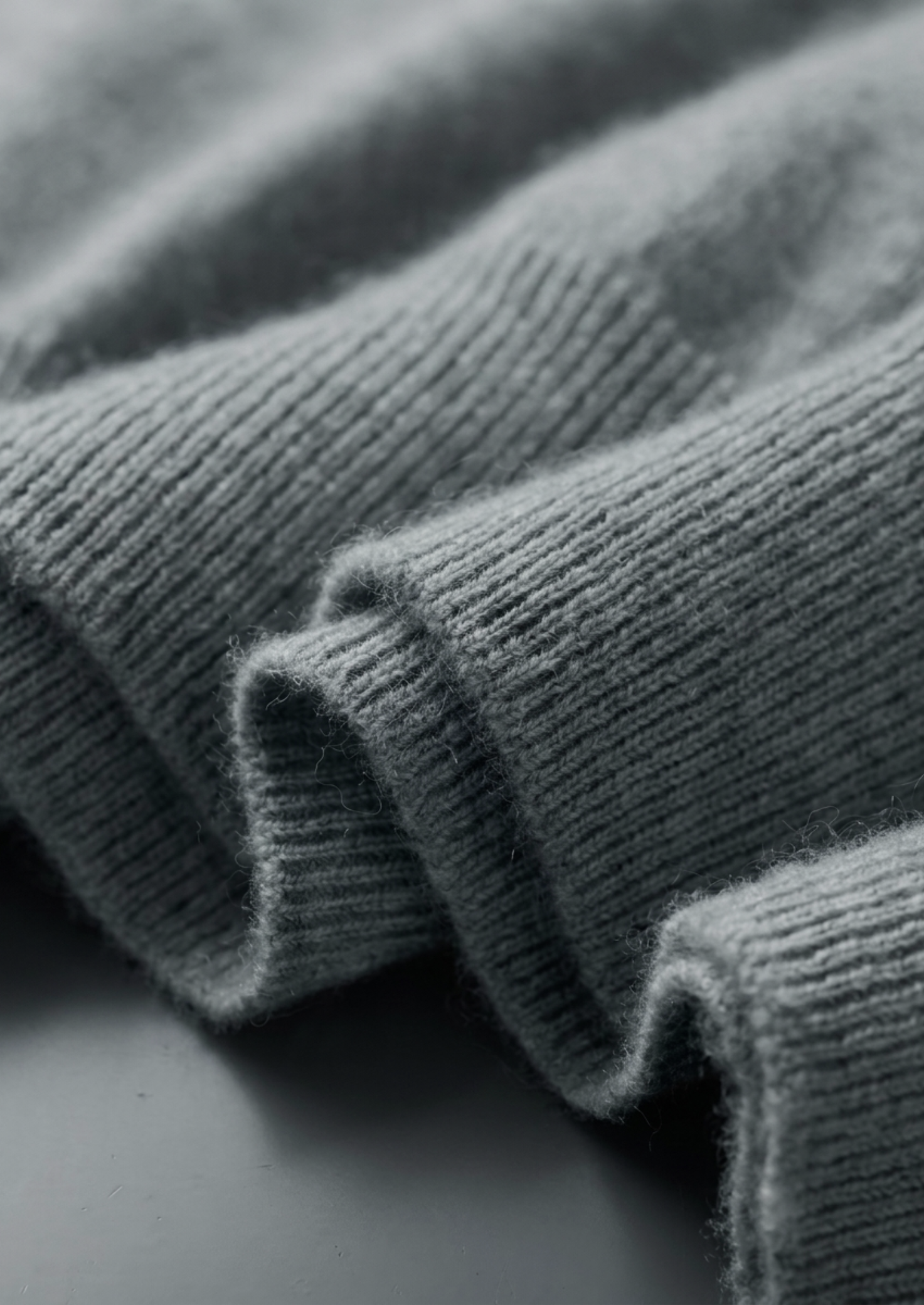 Premium Cashmere Classic Crewneck T-Shirt - Shadow Flint | Castielli