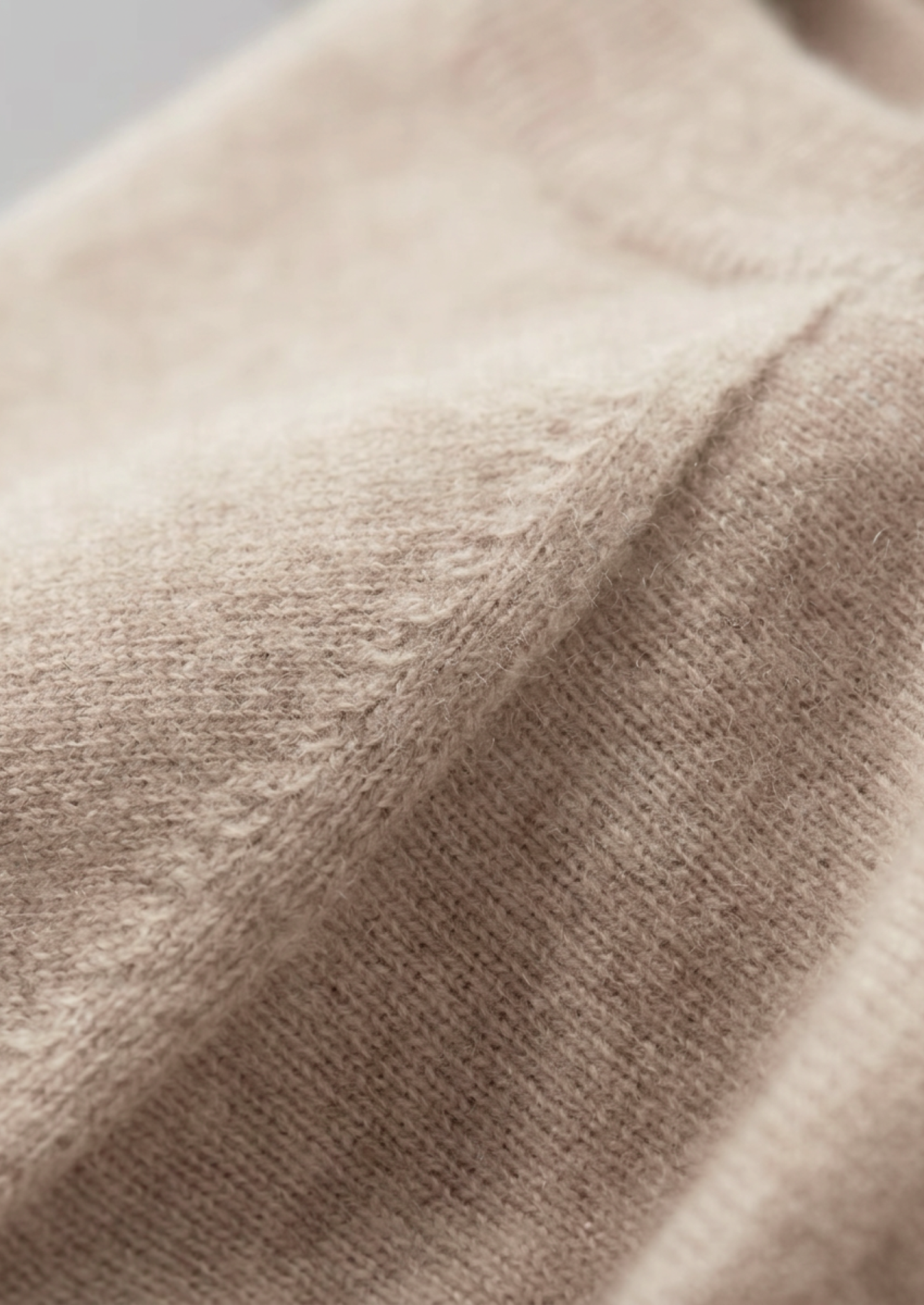 Premium Cashmere Classic Crewneck T-Shirt - Ivory Mocha | Castielli