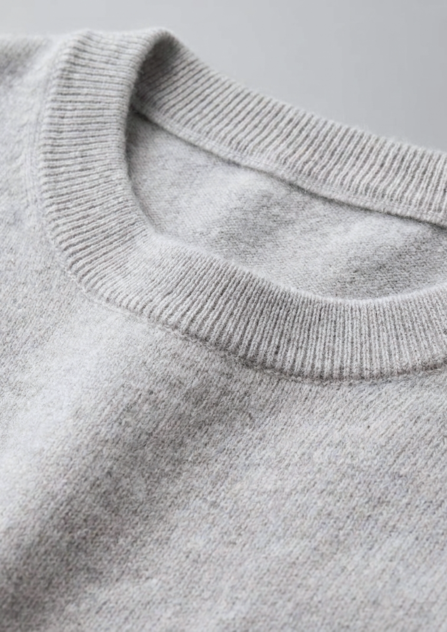 Premium Cashmere Classic Crewneck T-Shirt - Light Gray | Castielli