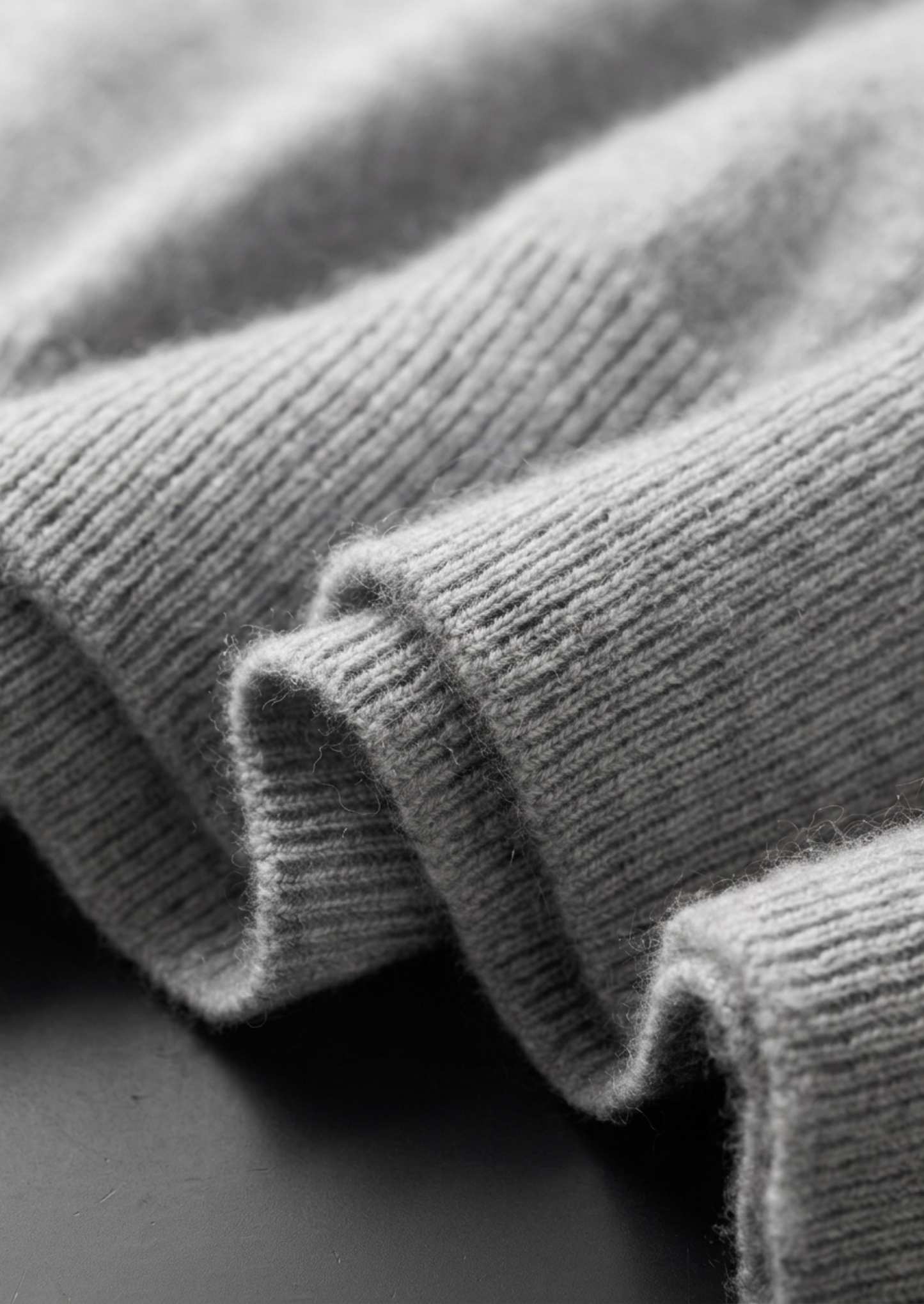 Premium Cashmere Classic Crewneck T-Shirt - Light Gray | Castielli