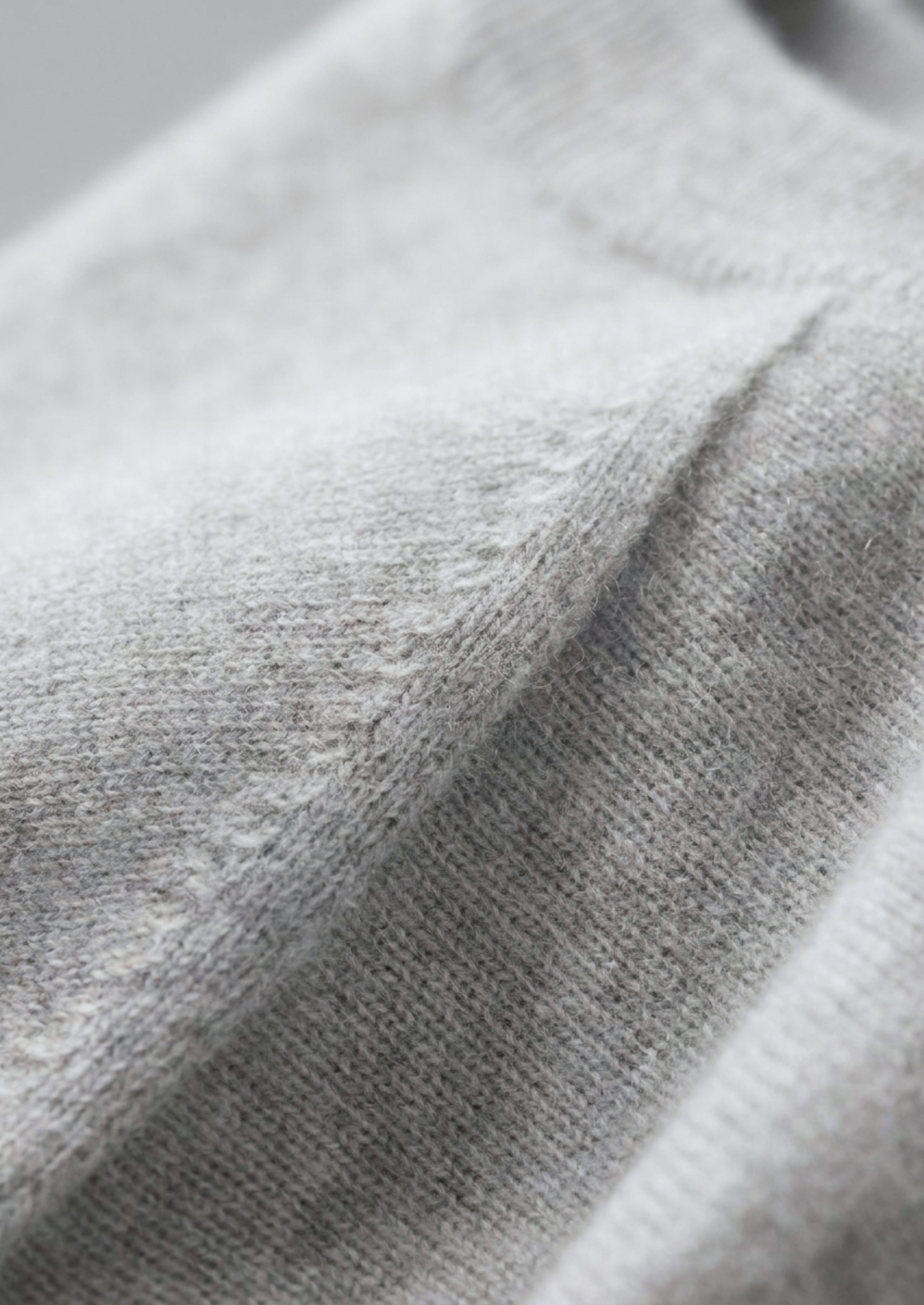 Premium Cashmere Classic Crewneck T-Shirt - Light Gray | Castielli