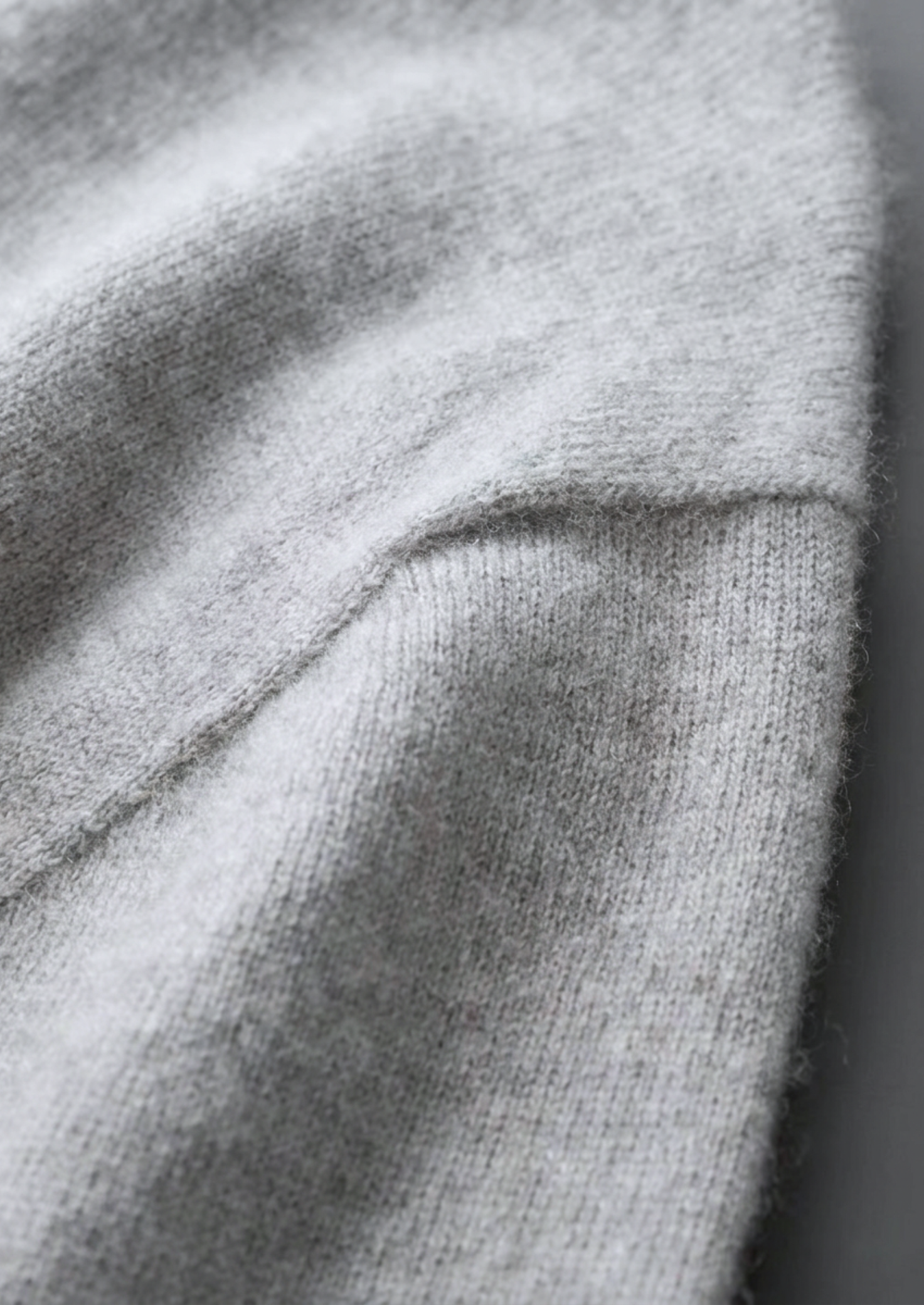 Premium Cashmere Classic Crewneck T-Shirt - Light Gray | Castielli