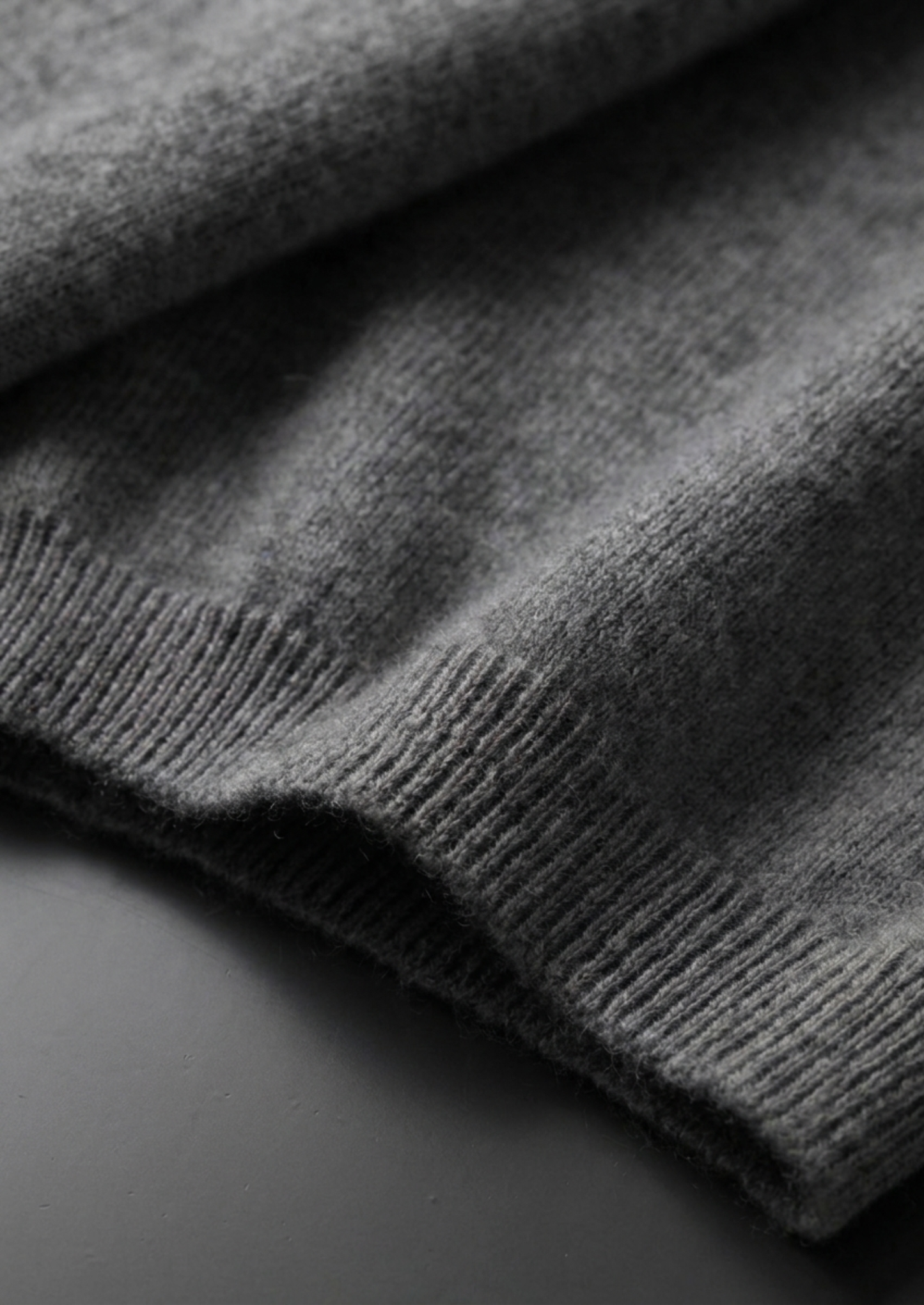 Premium Cashmere Classic Crewneck T-Shirt - Dark Gray | Castielli