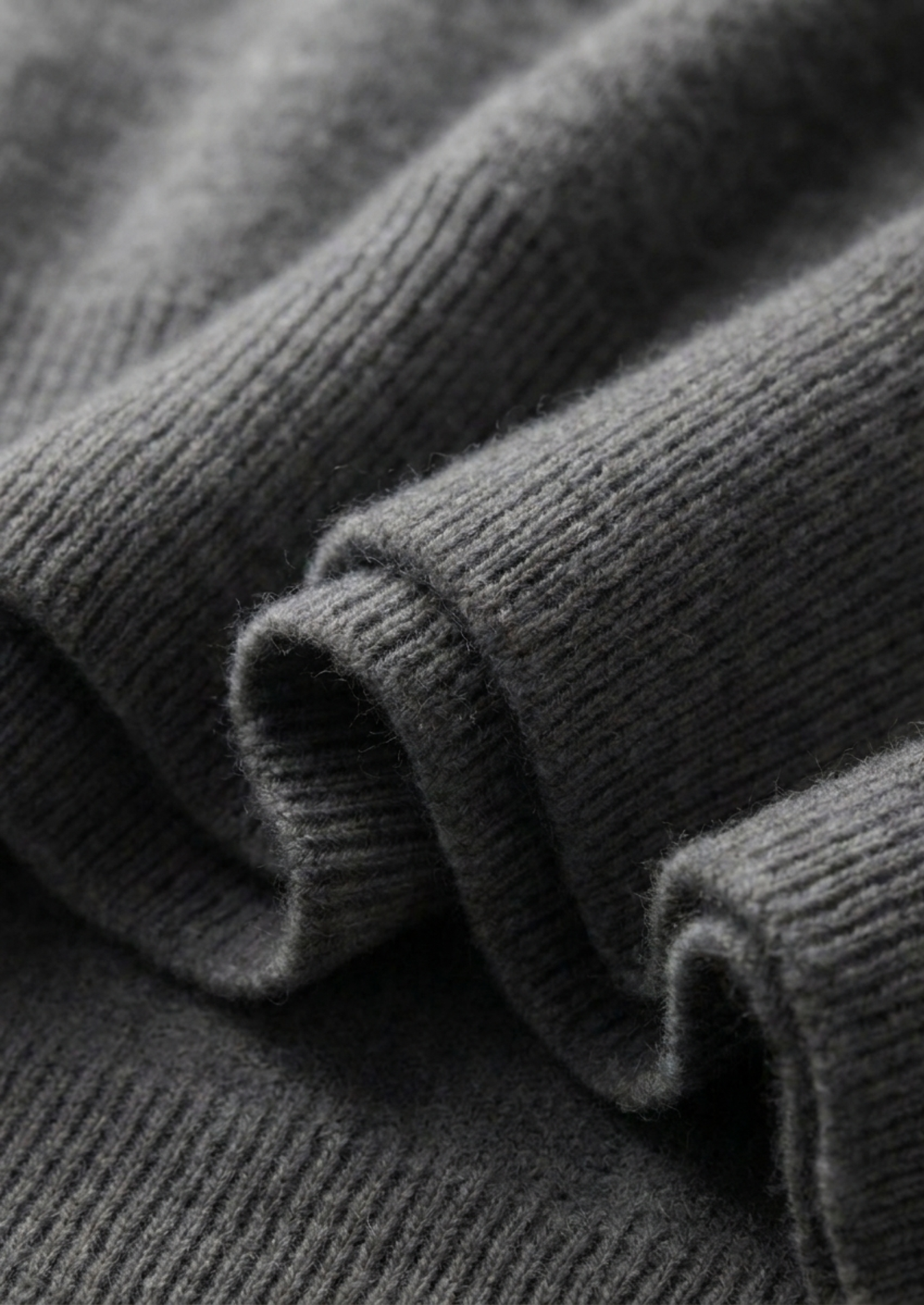 Premium Cashmere Classic Crewneck T-Shirt - Dark Gray | Castielli