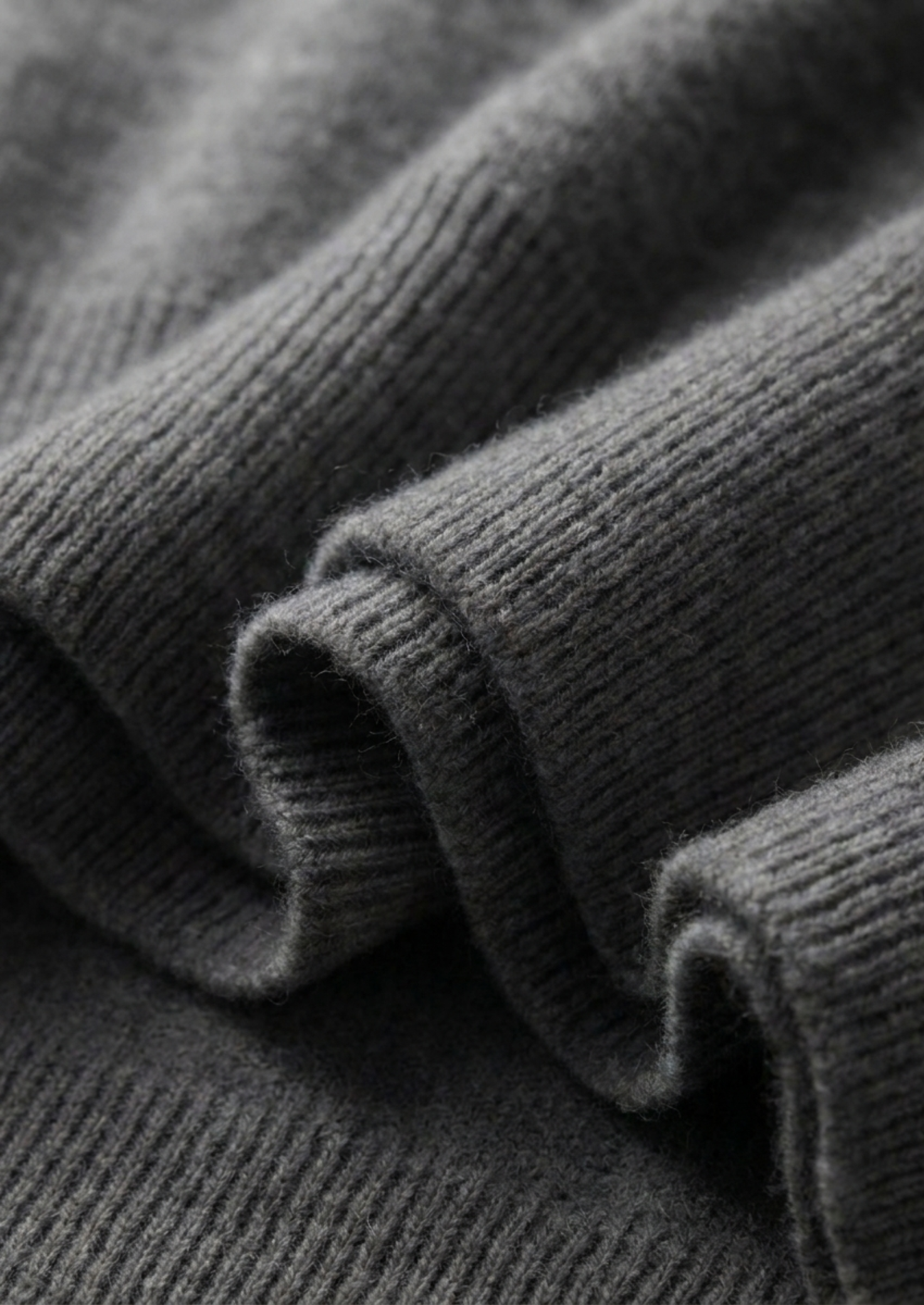 Premium Cashmere Classic Crewneck T-Shirt - Dark Gray | Castielli
