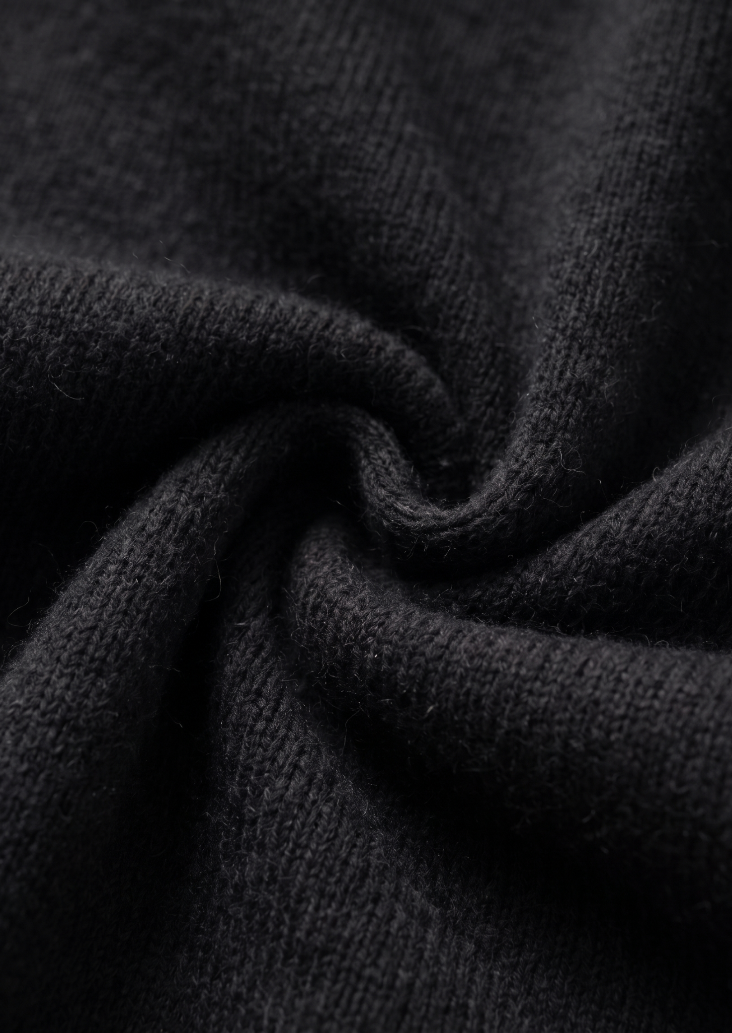Pure Extra-Fine Merino Wool Black Luzzo Set | Castielli