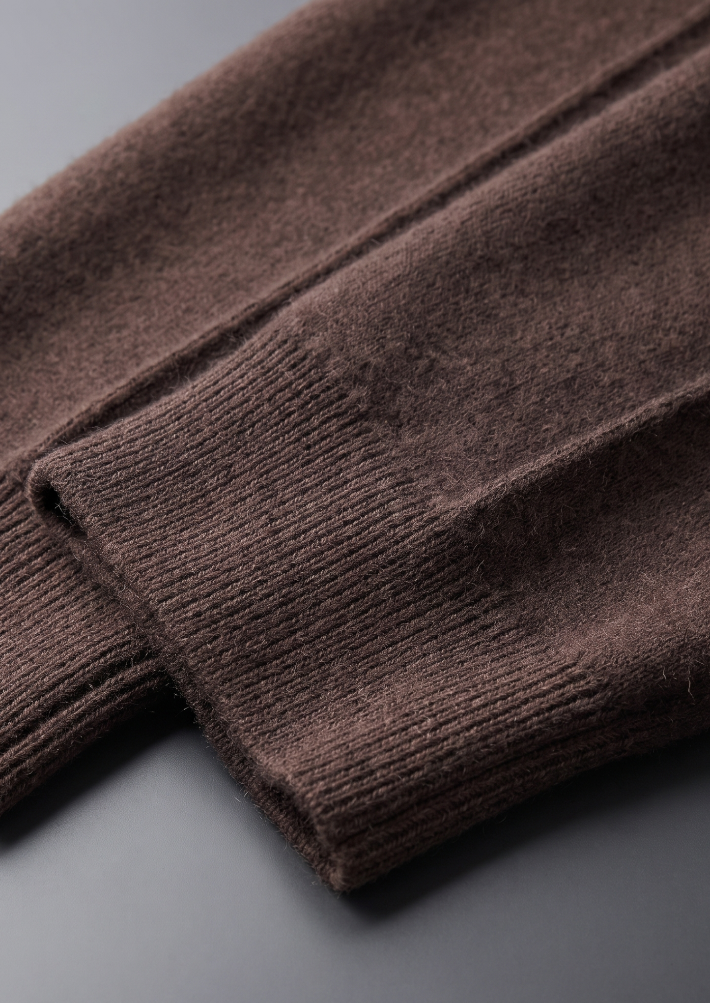 Pure Extra-Fine Merino Wool Dark Brown Luzzo Set | Castielli
