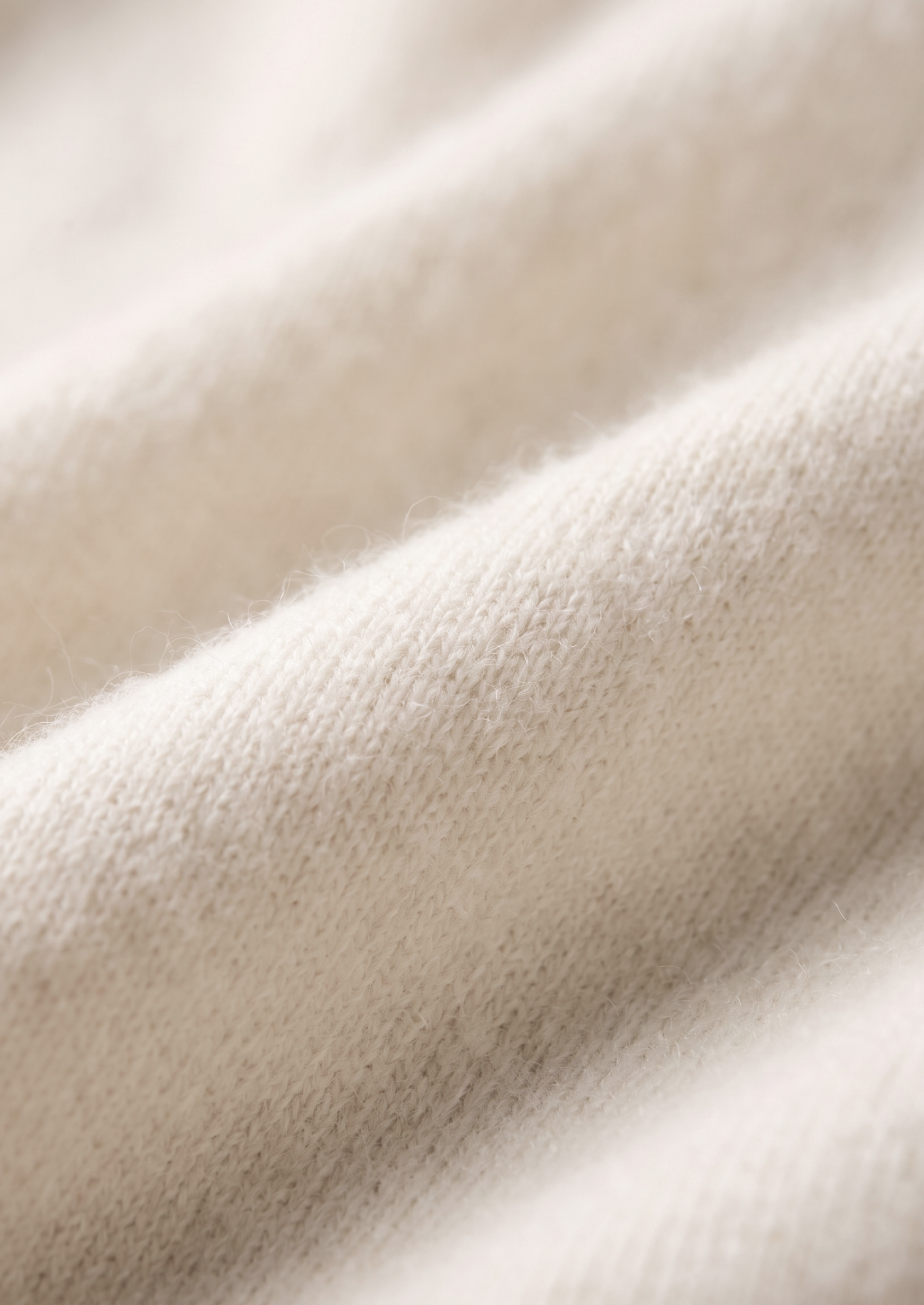 Pure Extra-Fine Merino Wool Cream White Luzzo Set | Castielli